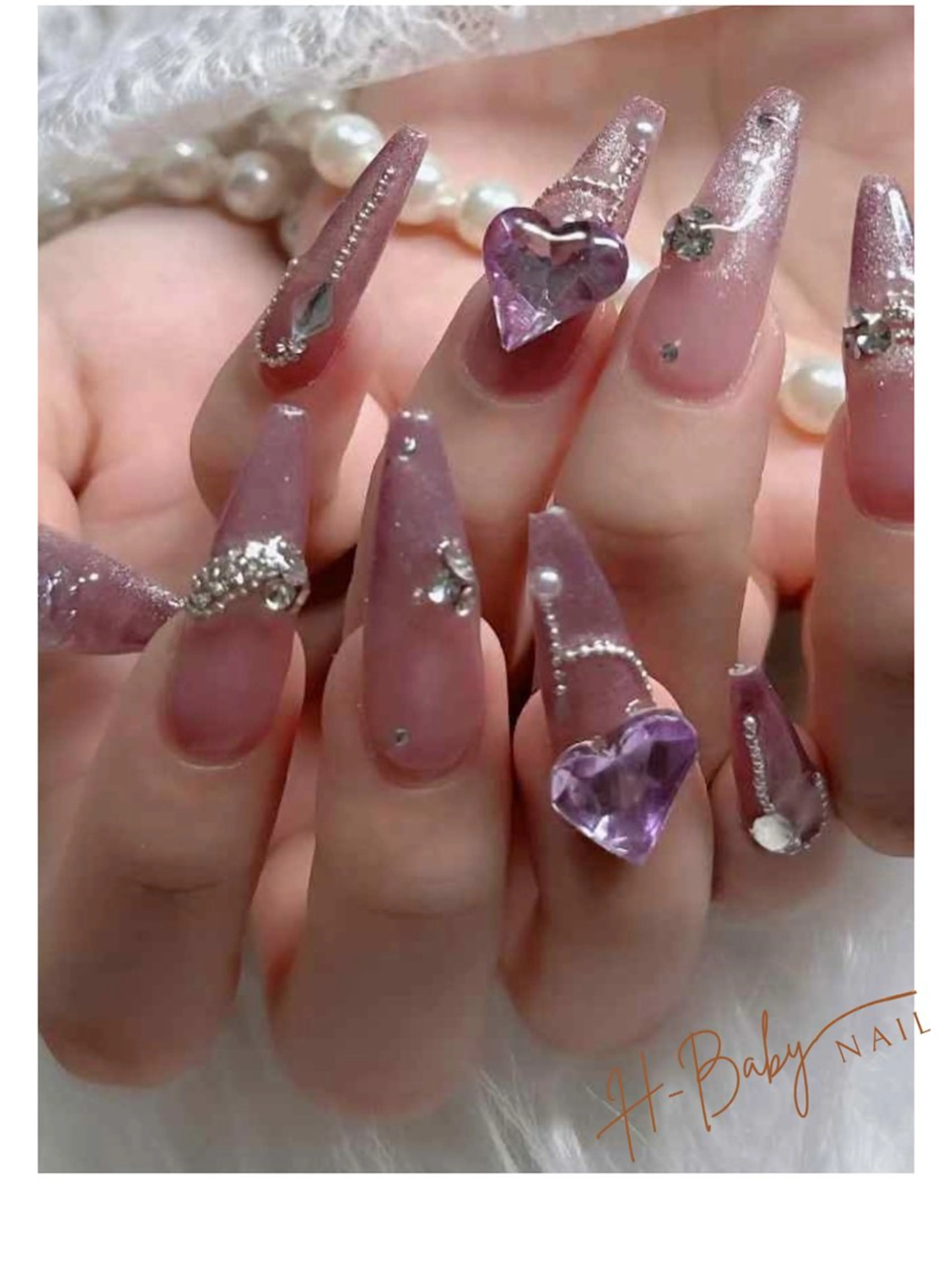 ネイル フレンチネイル ジェルネイル ガラスフレンチ ハロウィン ハート ハンドネイル H.baby Nail Salonのネイルデザイン