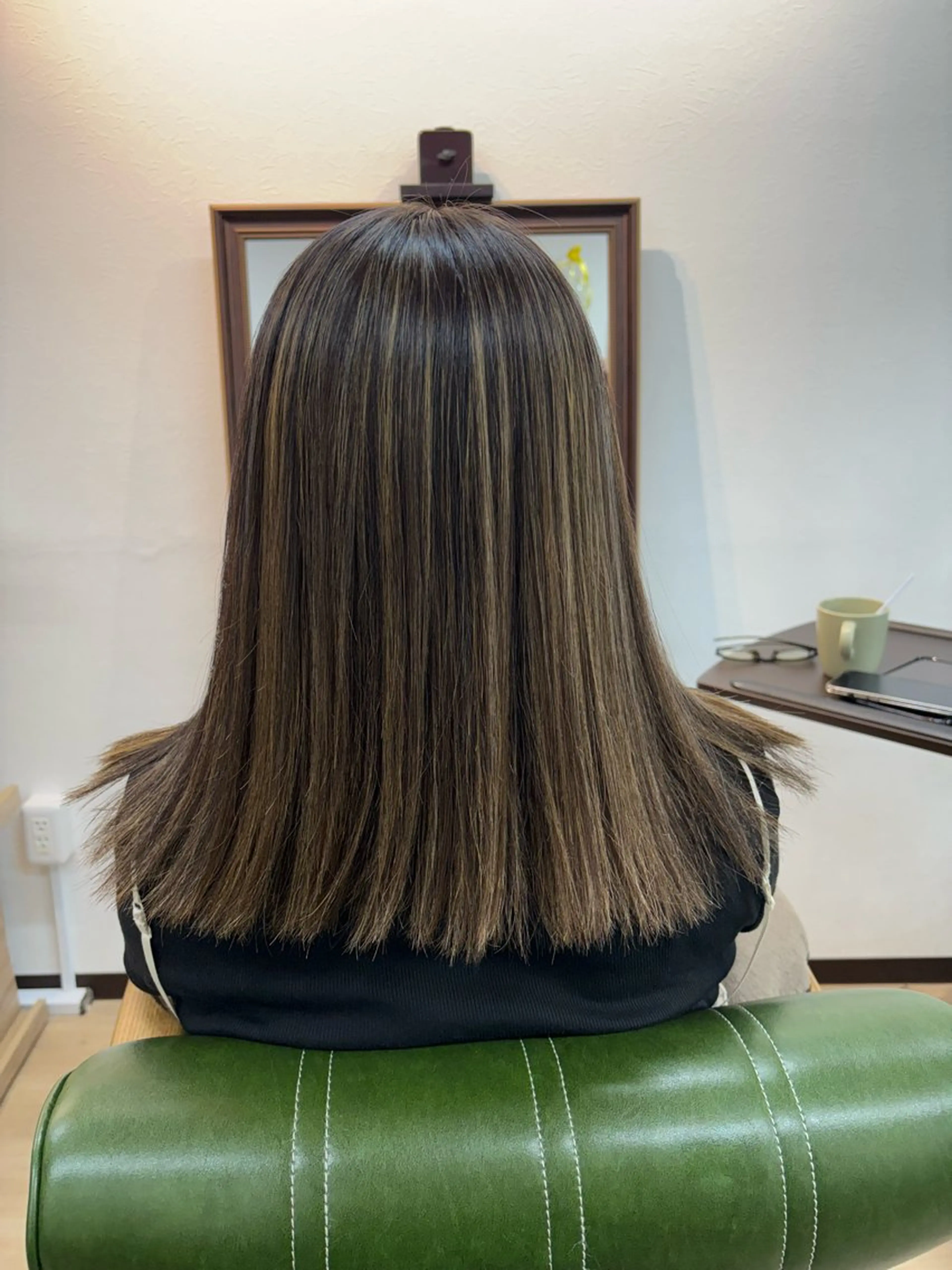 ミディアム カラー ハイライトカラー ハイライト ヘアカラー 柴田 優奈のヘアスタイル