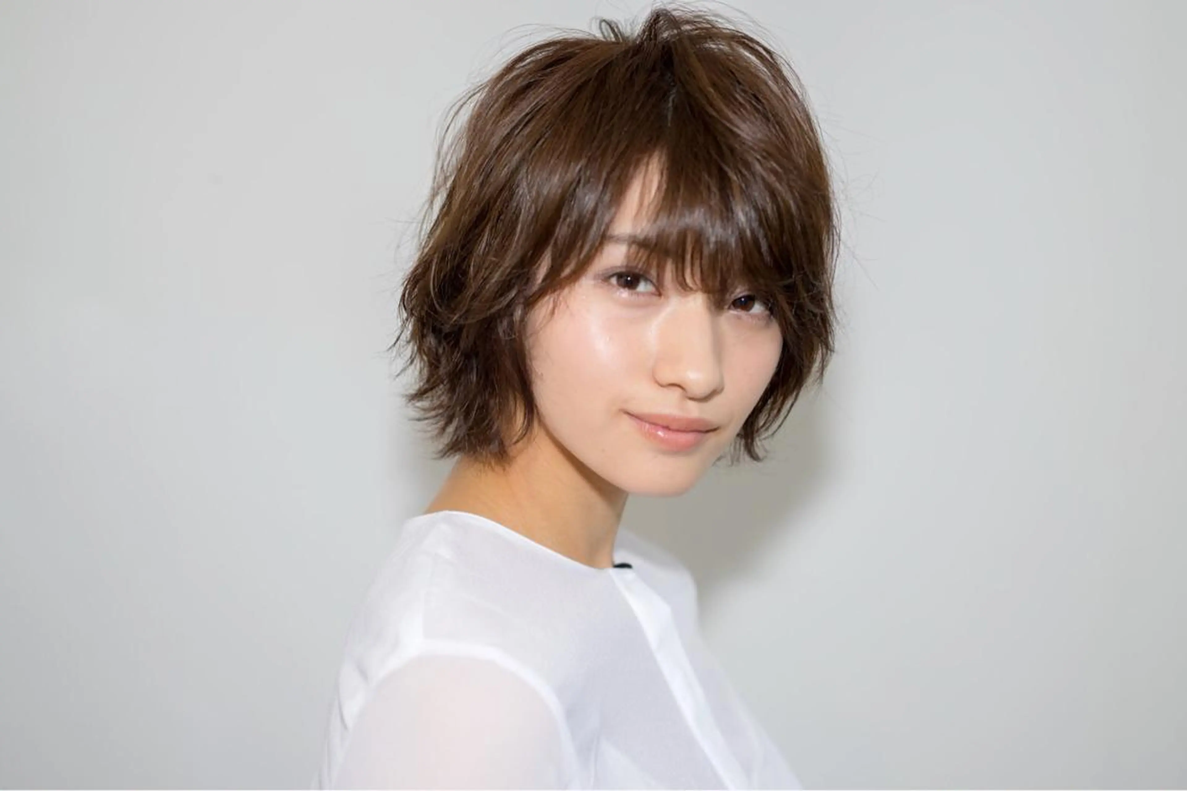 ショート 枝折 憲のヘアスタイル