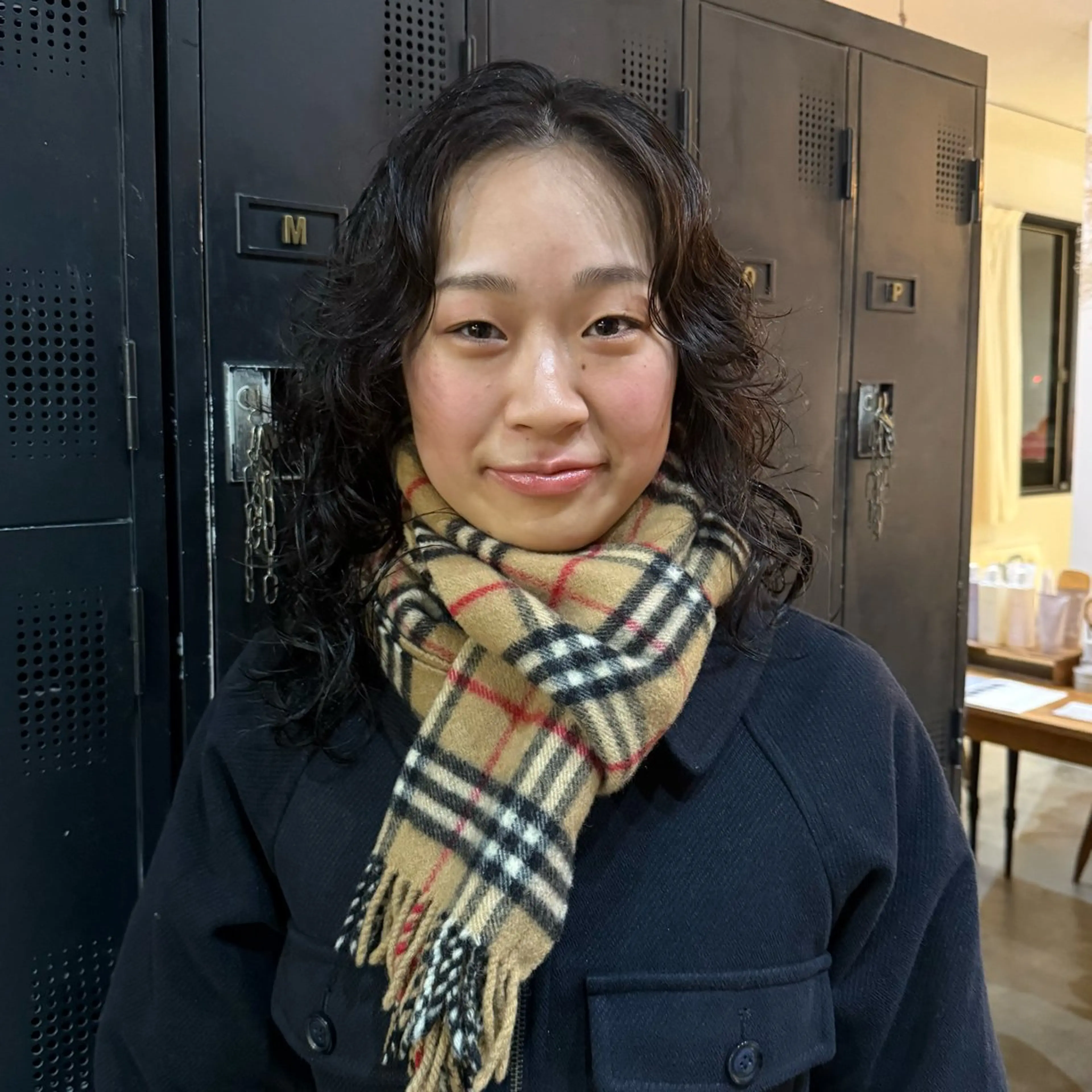 ミディアム パーマ ひなこ/グレージュ/ ブリーチ無しのヘアスタイル