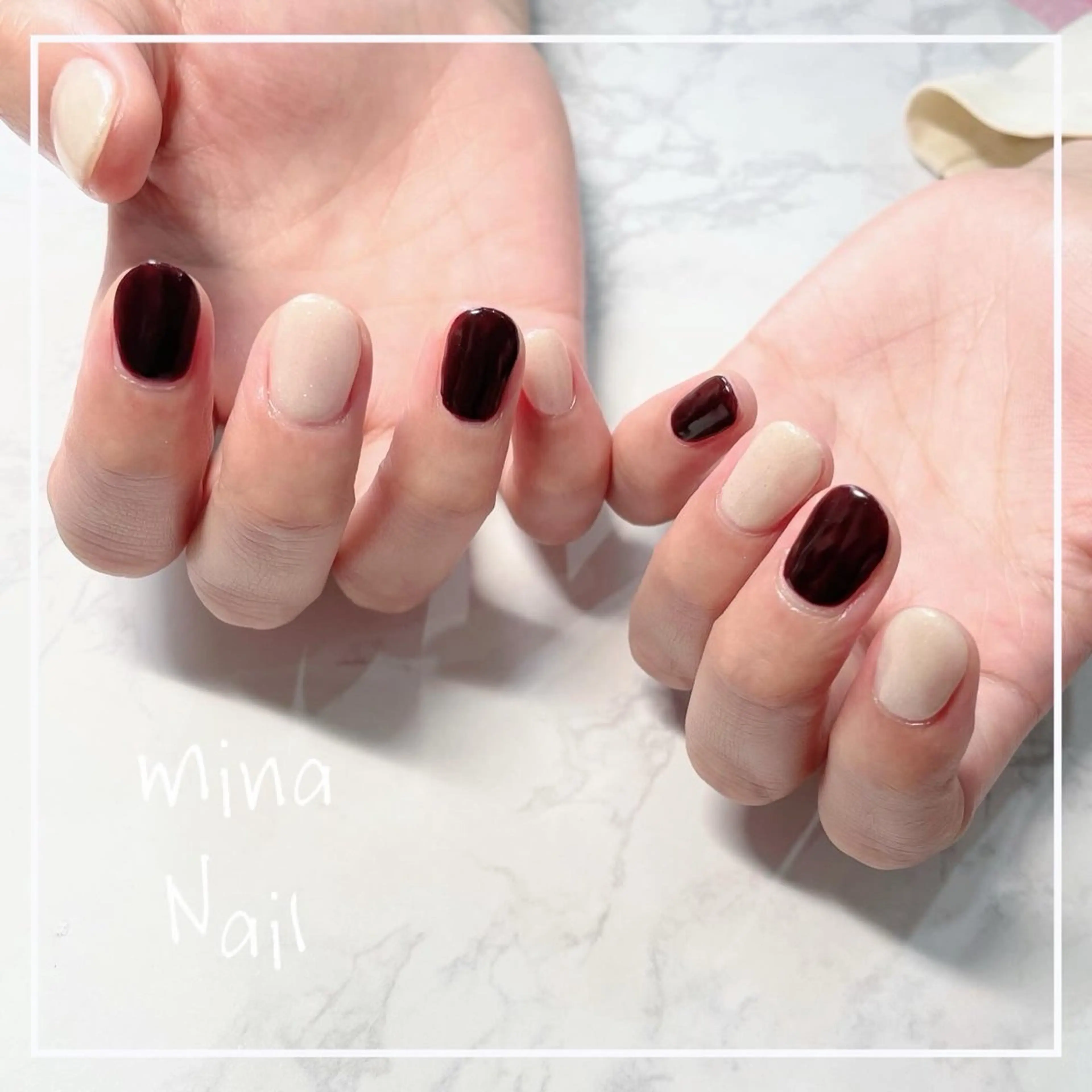 ネイル ボルドー ホワイト mina Nailのネイルデザイン