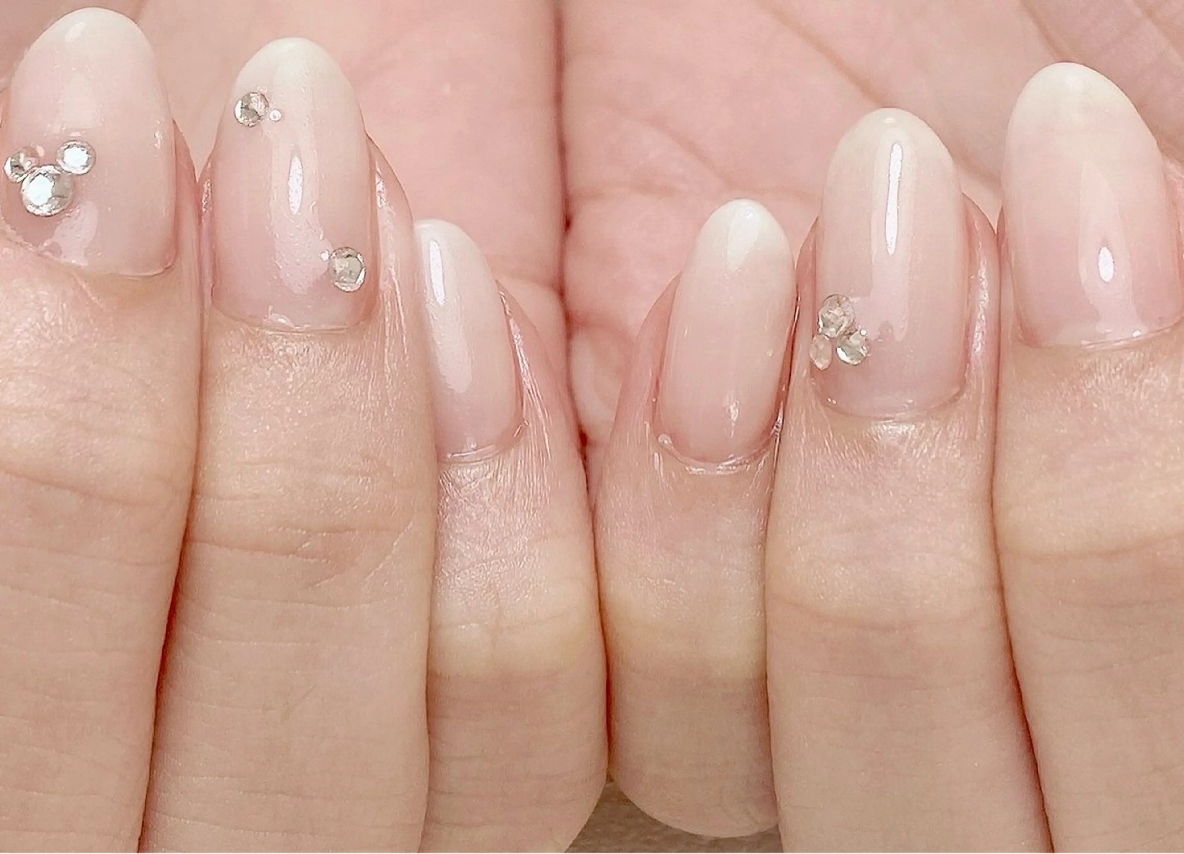 ネイル ジェルネイル グラデーション パラジェル ストーンネイル ハンドネイル Nail Salon K 🧸美爪育成のネイルデザイン