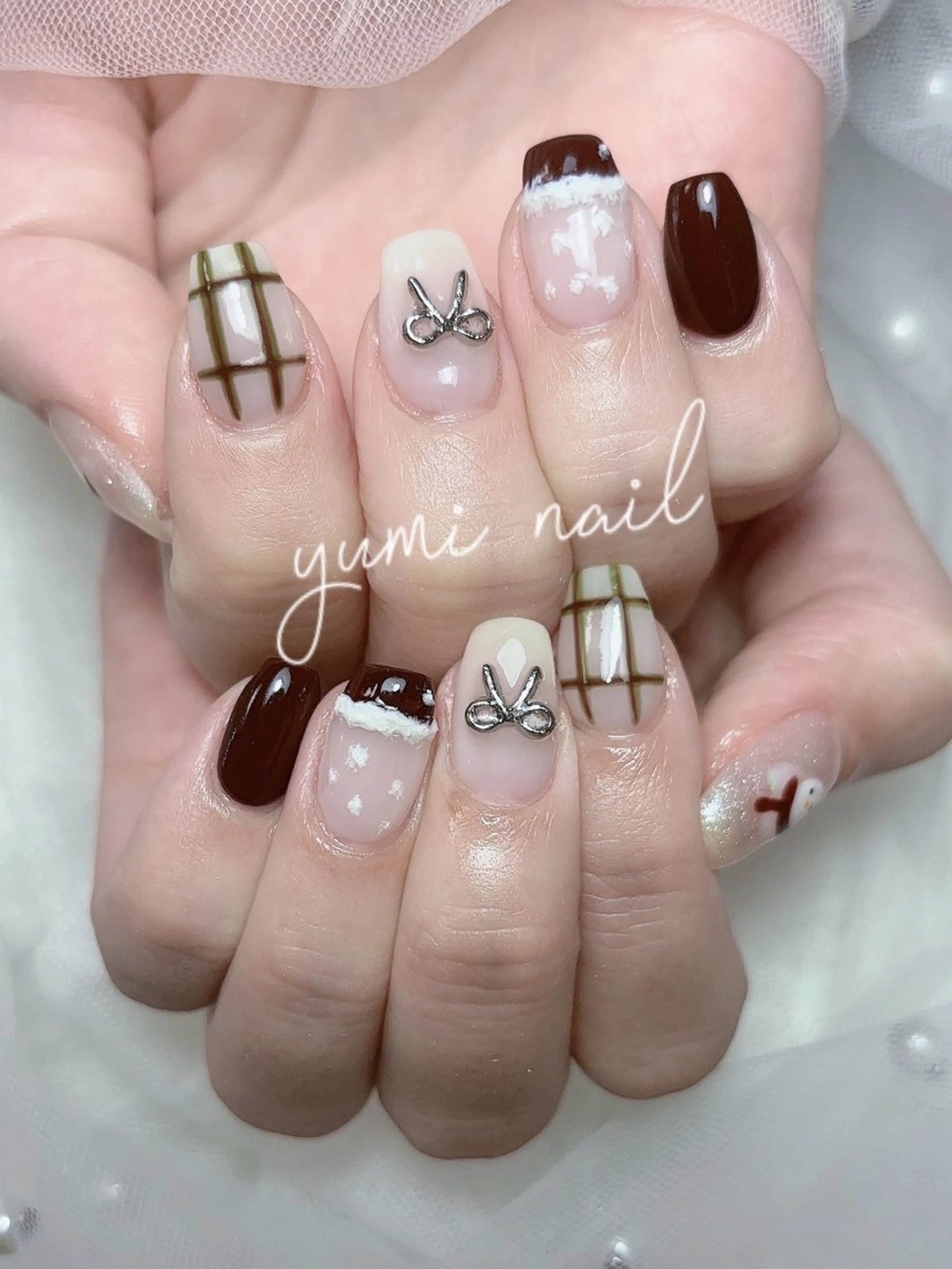 ネイル ハンドネイル 𝐲𝐮𝐦𝐢🎀 長さ出しデザイン専門のネイルデザイン