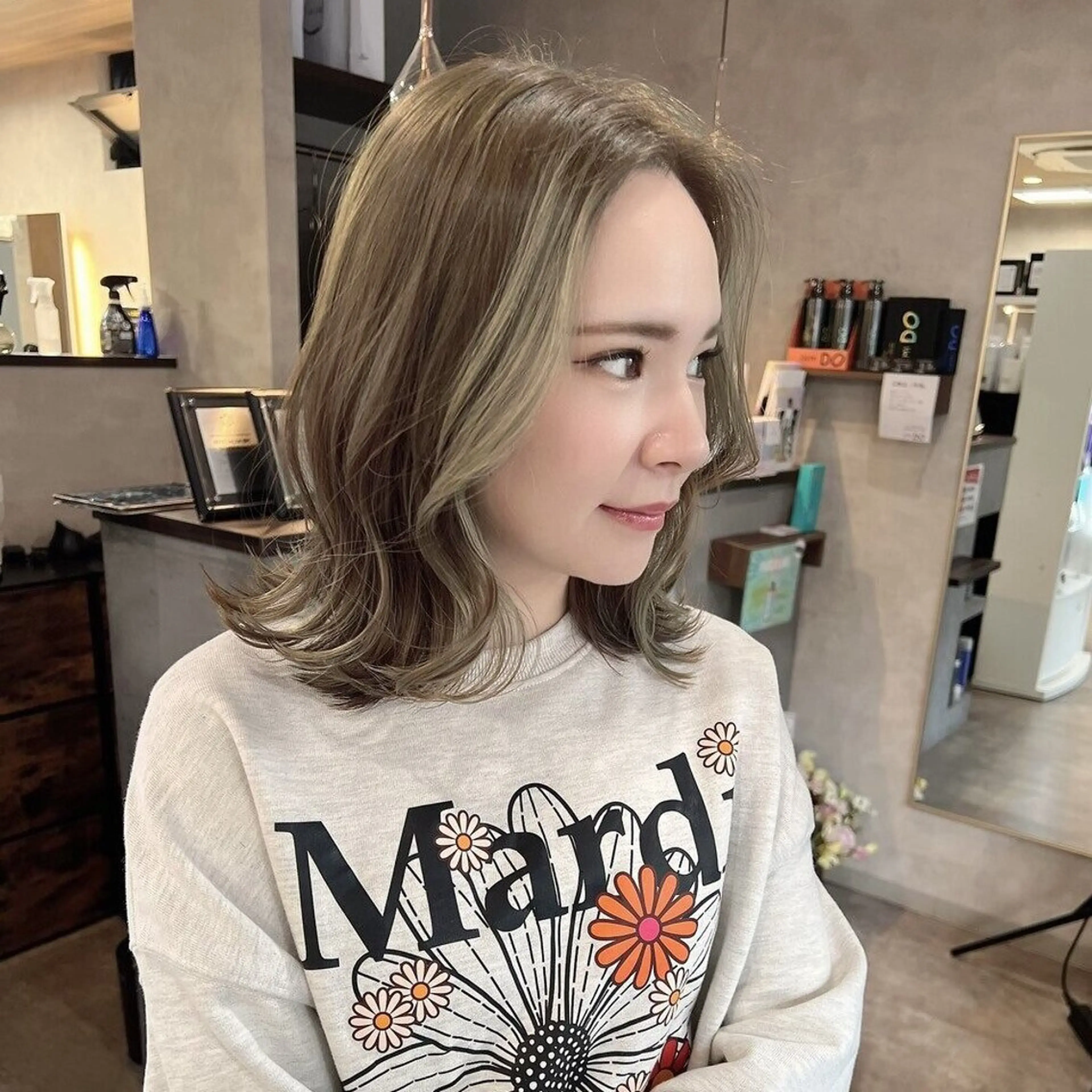 ロング カラー カット ヘアカラー RIENS xreaのヘアスタイル