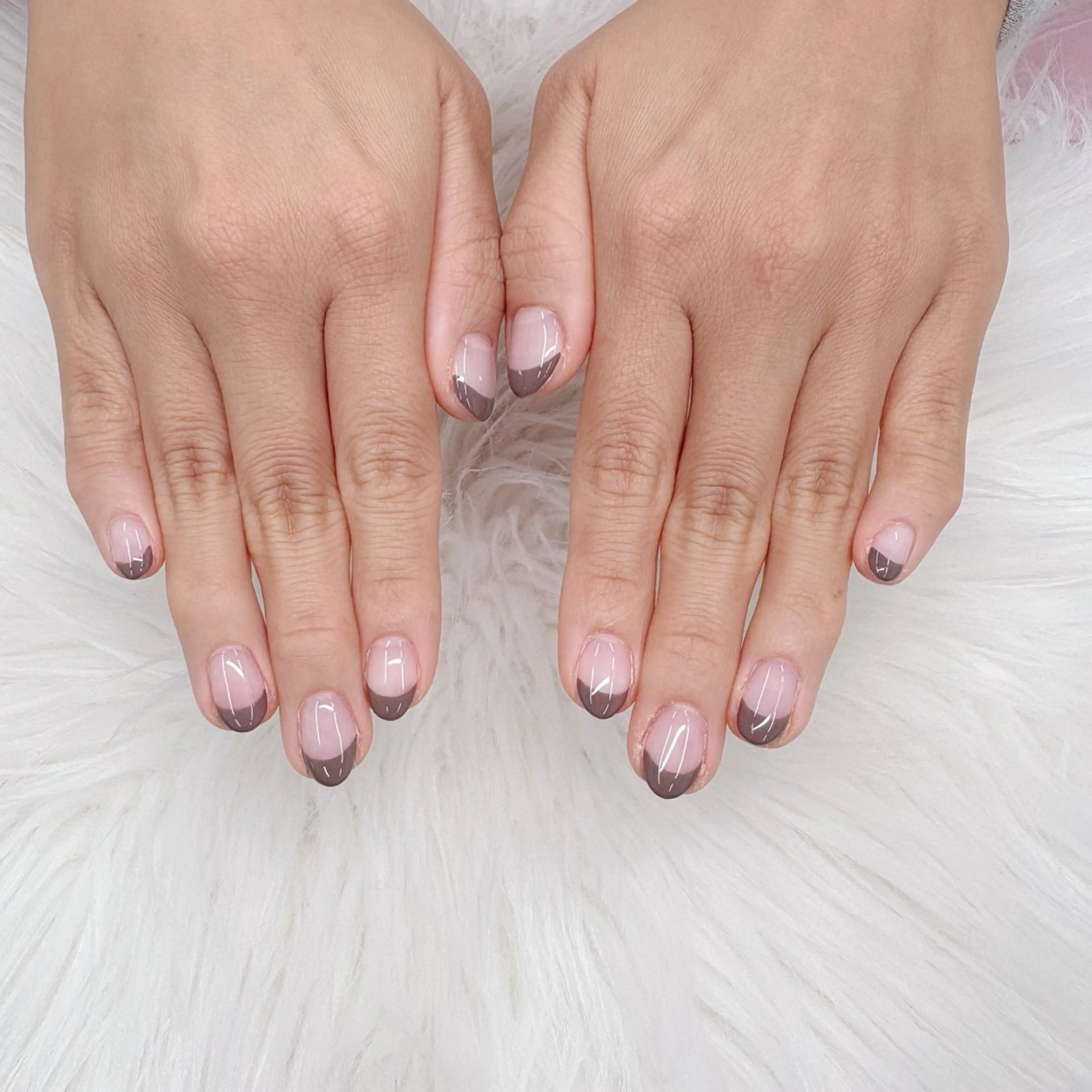 ネイル ブラウン フレンチネイル ハンドネイル エリクサーネイル池袋 大谷のネイルデザイン