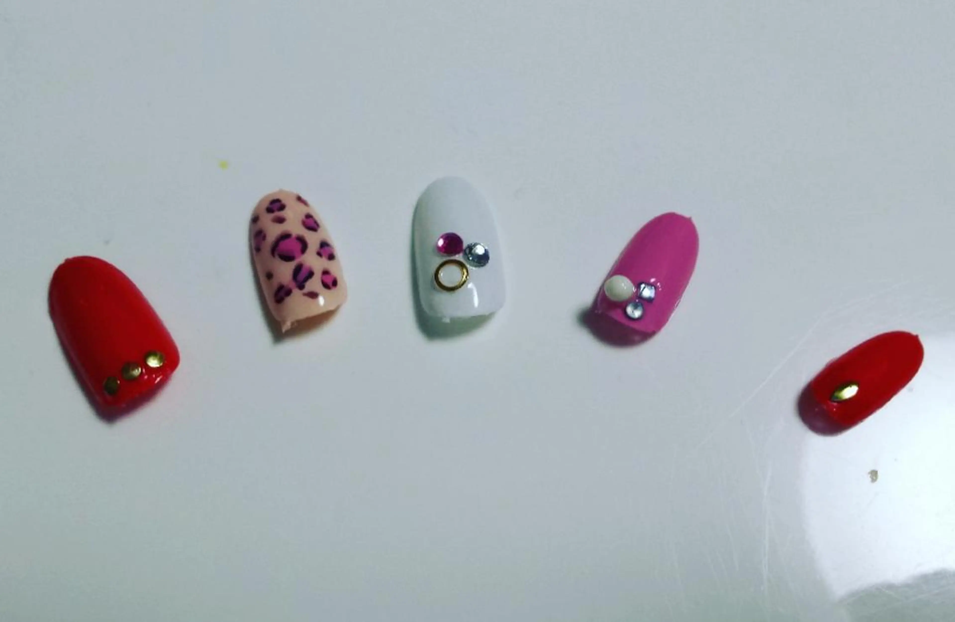 ネイル アニマル柄 ピンク 赤色 齋藤 あゆみのネイルデザイン