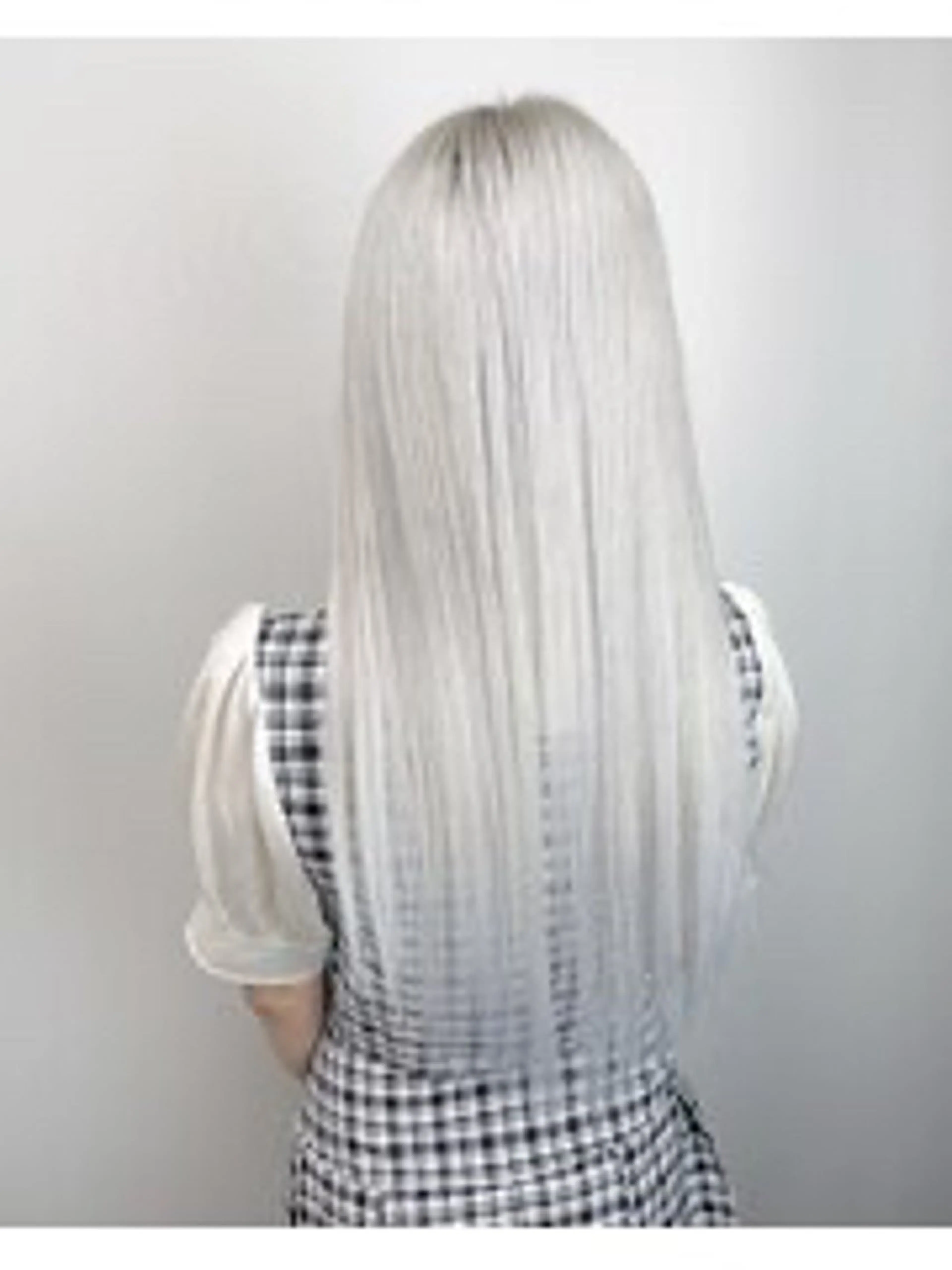 ロング 石井 綾乃のヘアスタイル