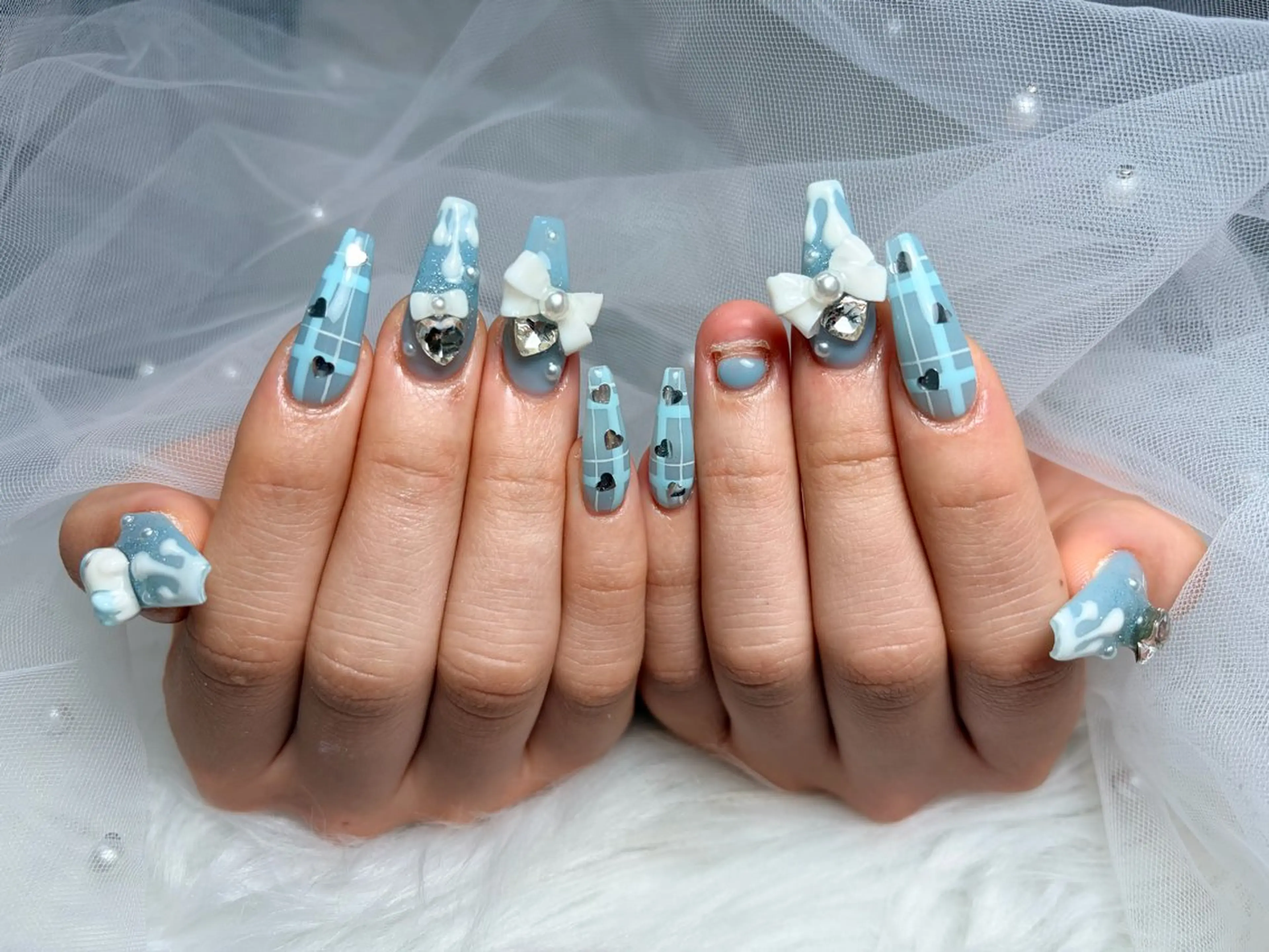 ネイル アートネイル 長さ出し ジェルネイル マグネットネイル ニュアンスネイル ハンドネイル Cloudy Chan Nailのネイルデザイン