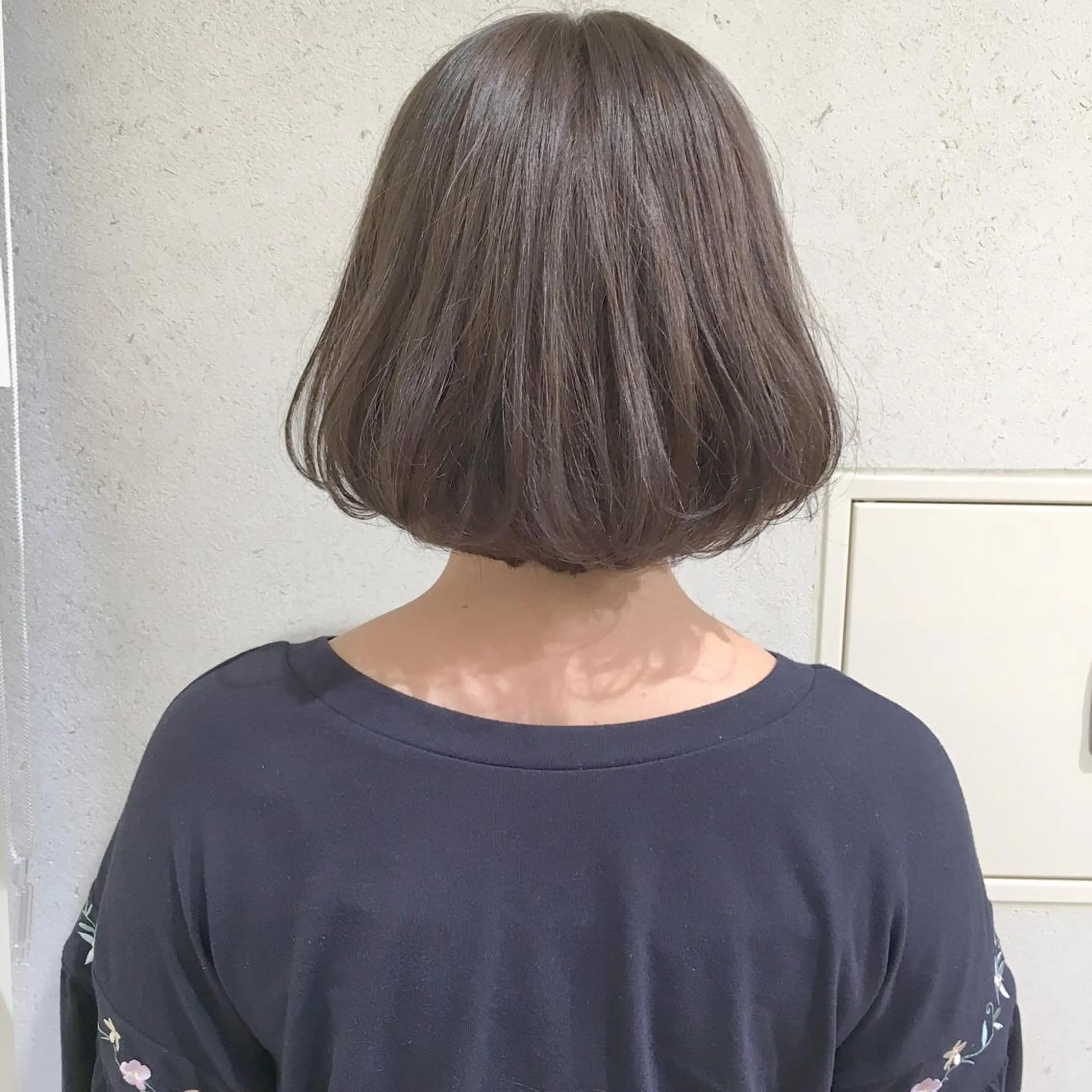 ミディアム カラー パーマ ヘアアレンジ アディクシーカラー ブリーチ 透明感カラー グレージュ イルミナカラー ハイトーン特化🤍 浦住のヘアスタイル