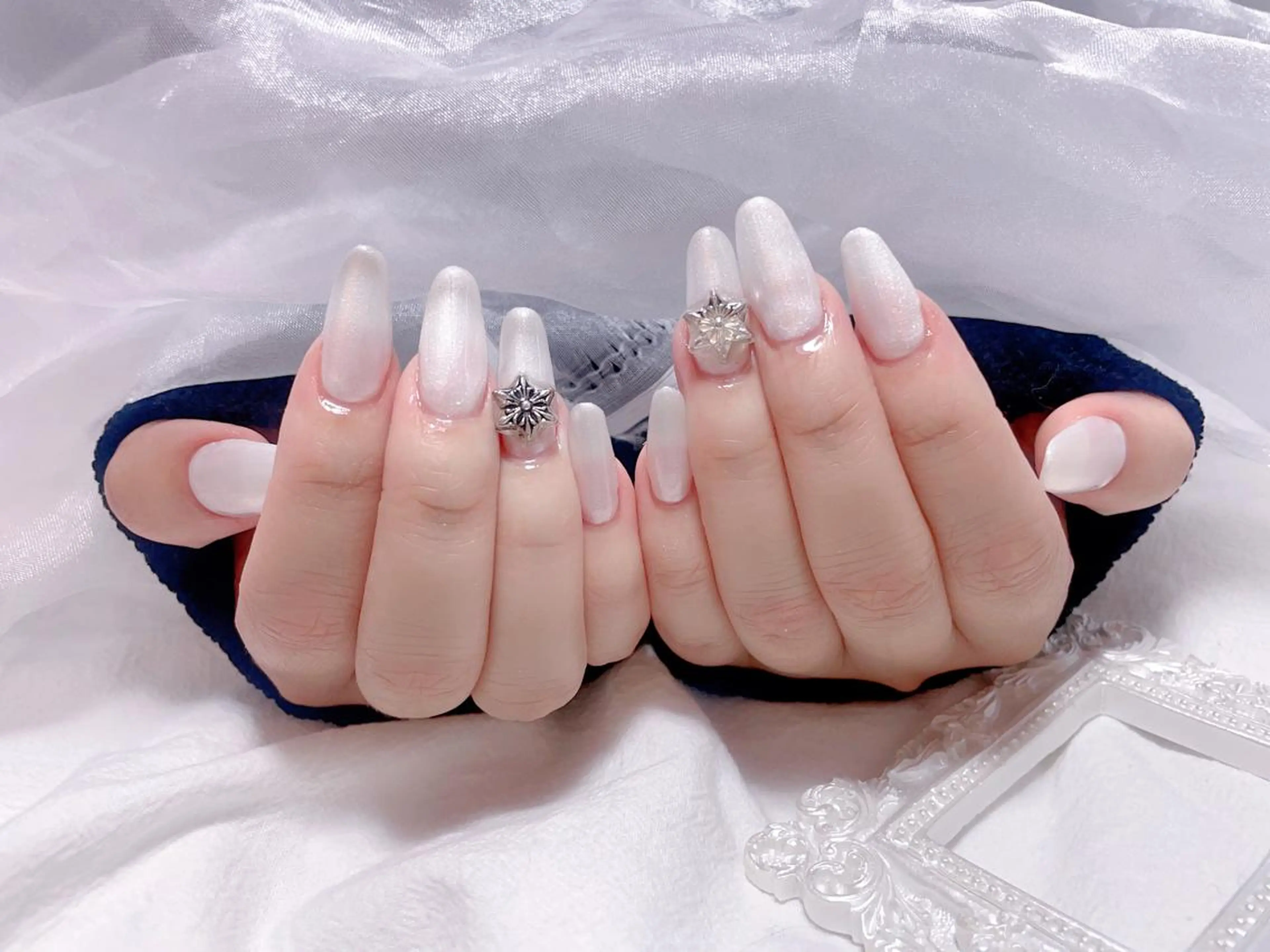 ネイル ハンドネイル VIVIAN リサのネイルデザイン