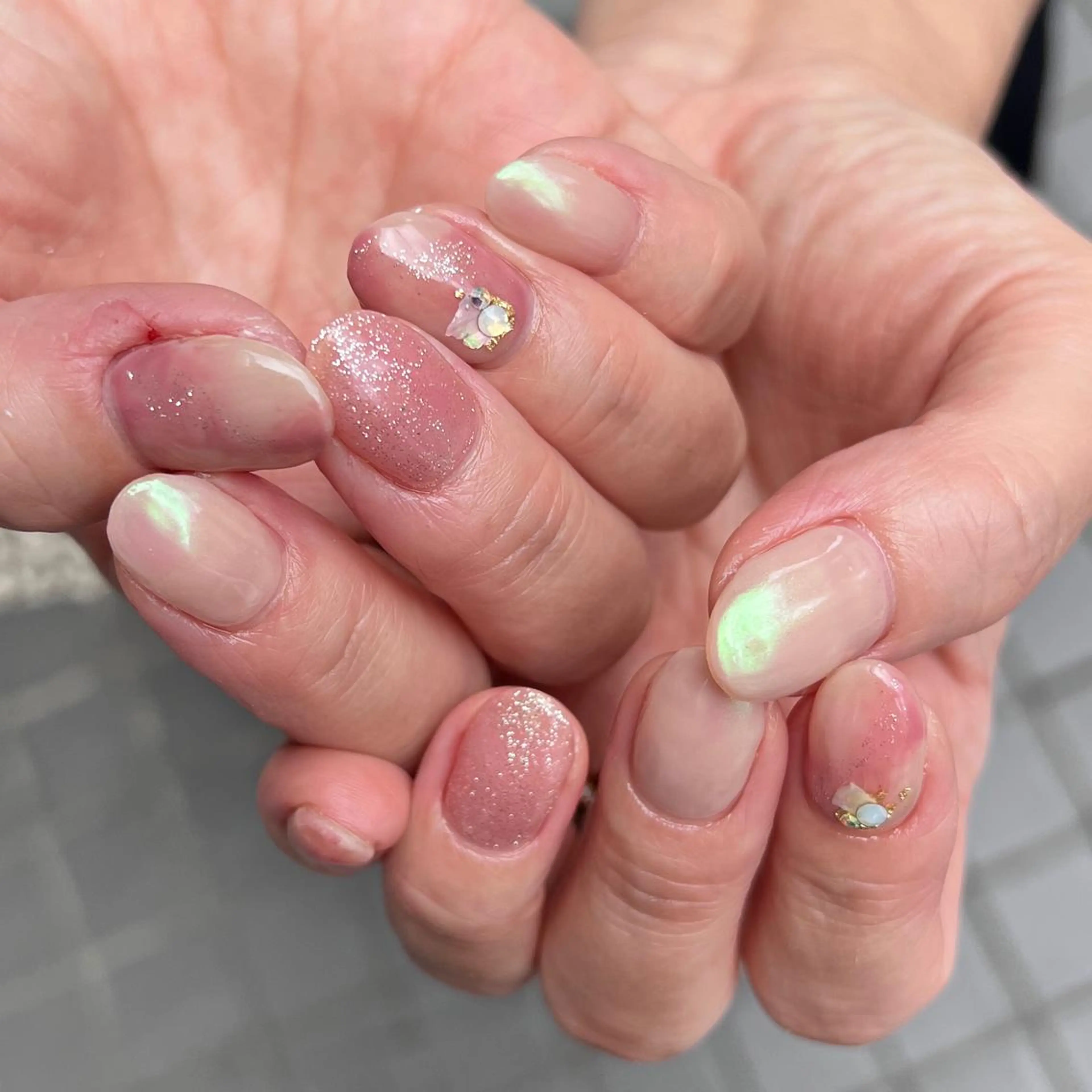 ネイル ハンドネイル 河野 弥月のネイルデザイン