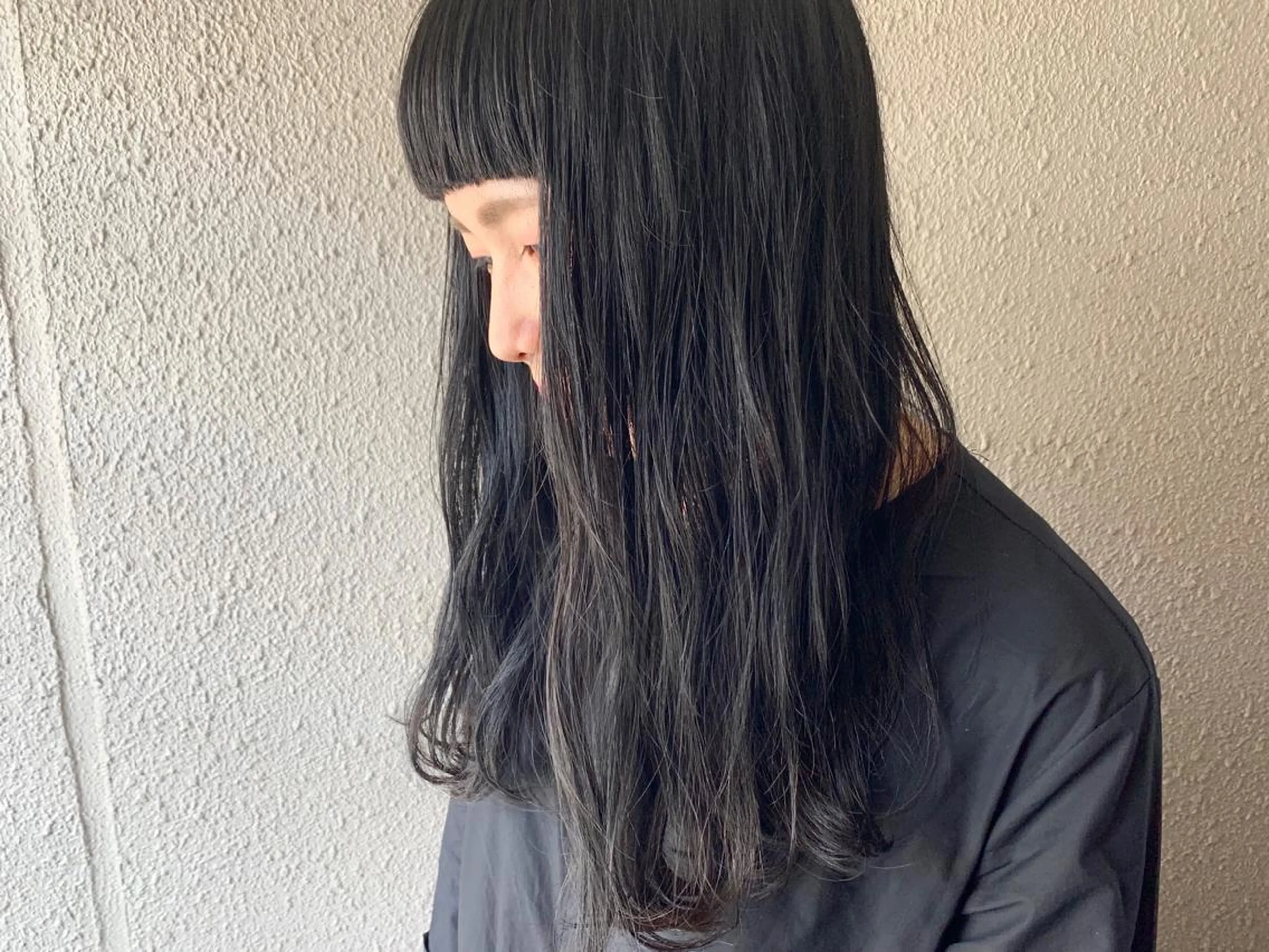 ロング カラー ブルーカラー ハイライトカラー ハイライト オン眉 サダハルカ ｜chouetteのヘアスタイル