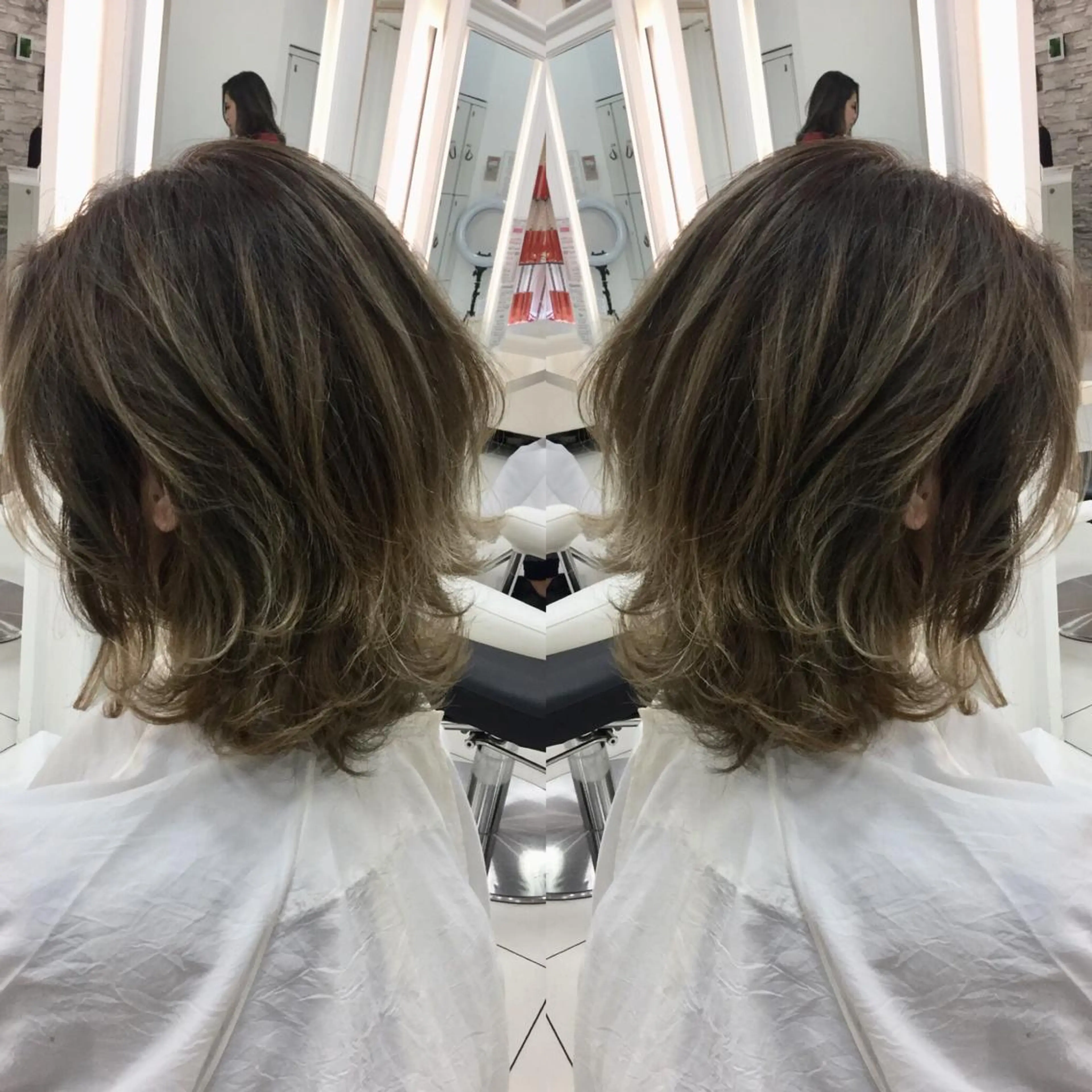 ミディアム カラー アッシュ バレイヤージュ 黒髪 ブリーチ グラデーションカラー Ash 山田 勇太のヘアスタイル