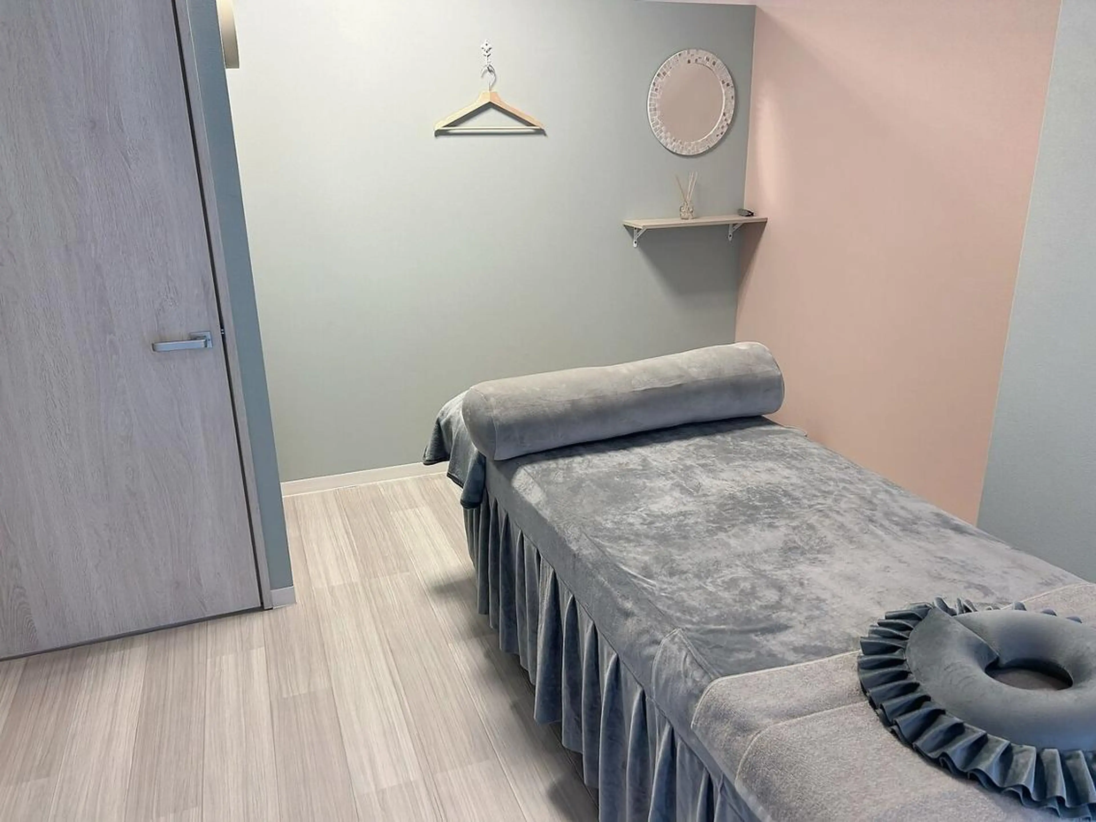 毛穴洗浄／脱毛／痩身 東京ビューティー新宿のエステ・リラクイメージ