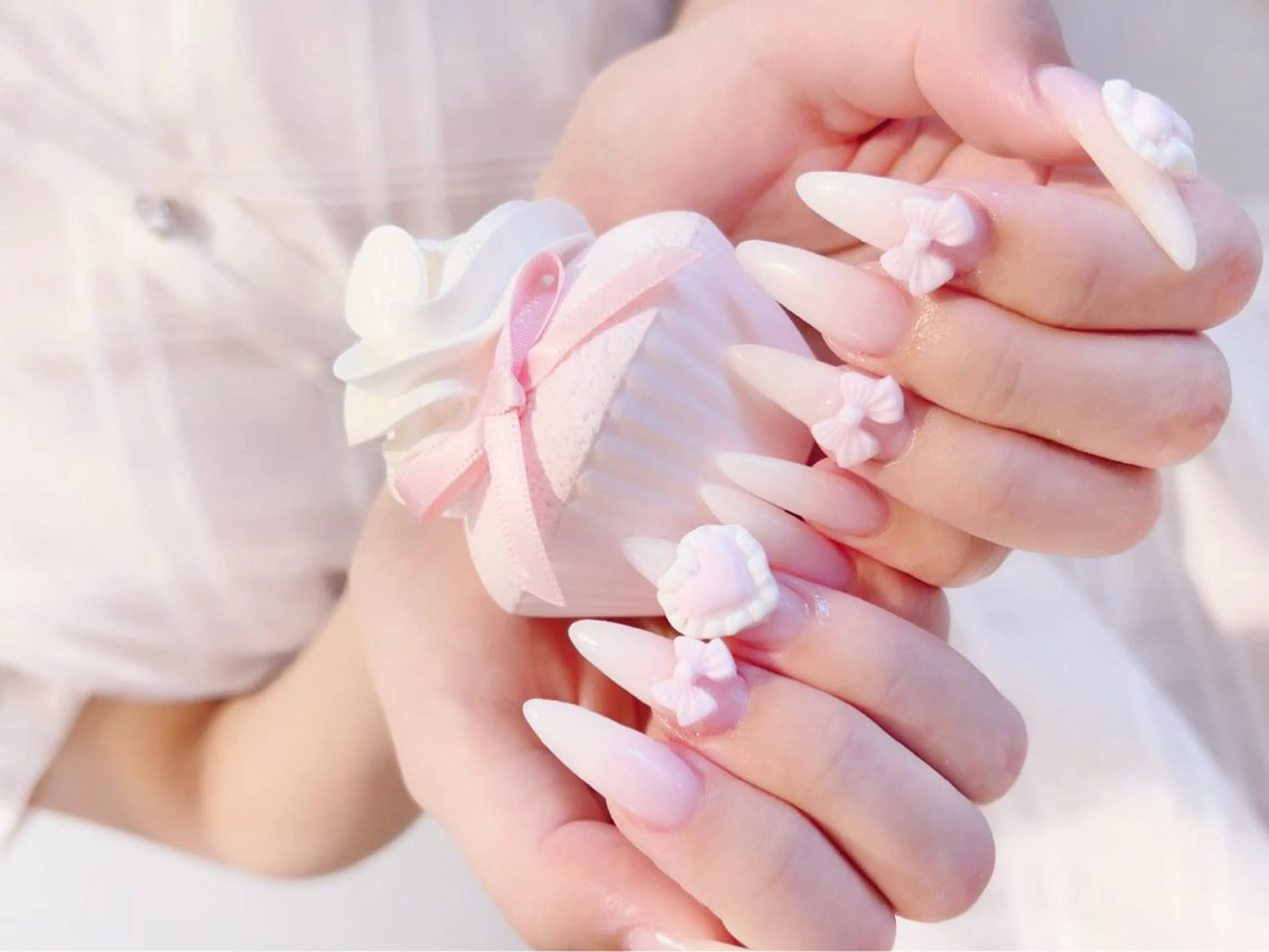 「新規オフ無料🆓」🩷インスタ人気🌷チップ長さ出し　＋　バイビーブーマーネイル　🍓の写真