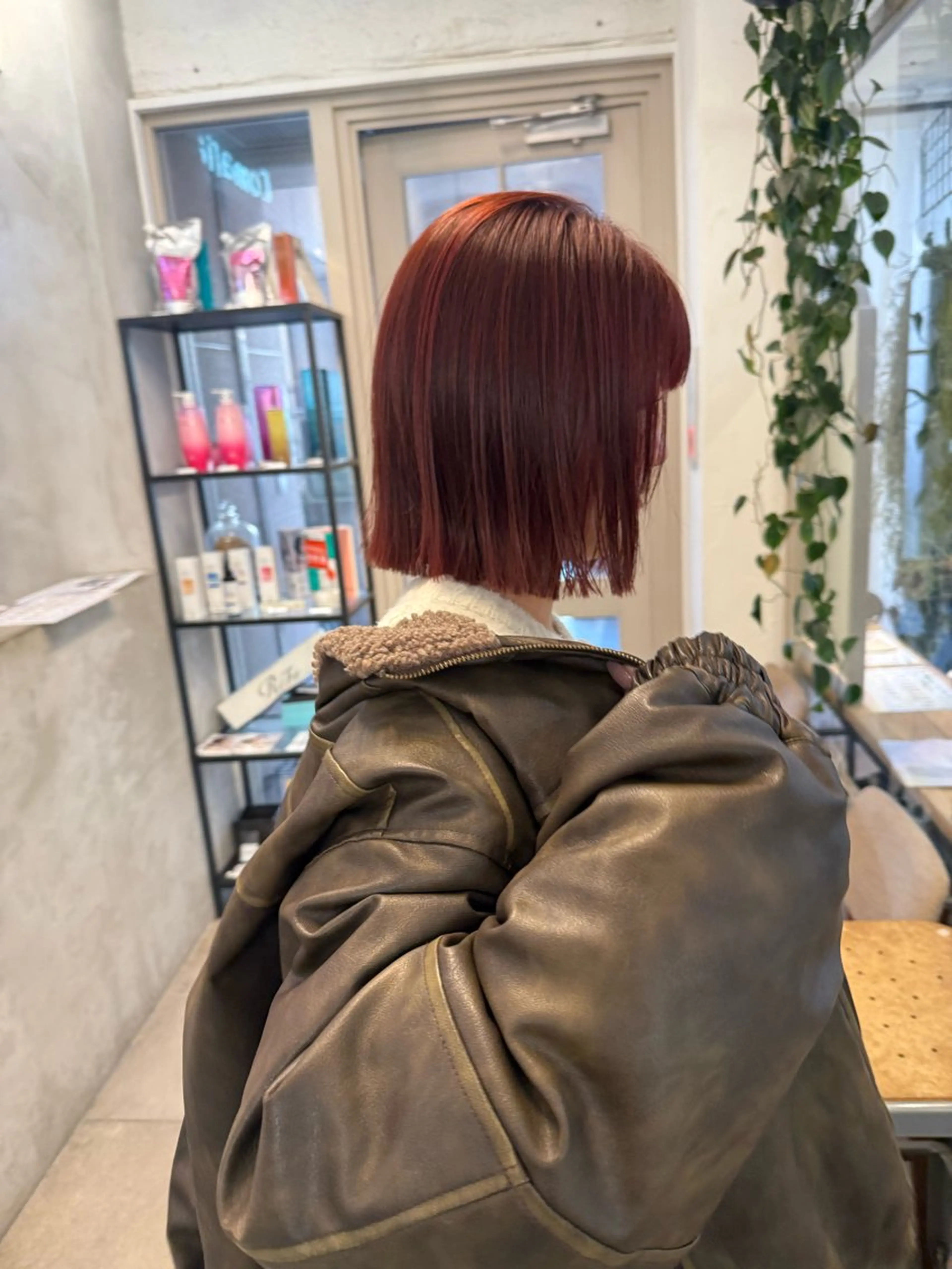 ミディアム カラー ミルクティー× グレージュMOMOのヘアスタイル