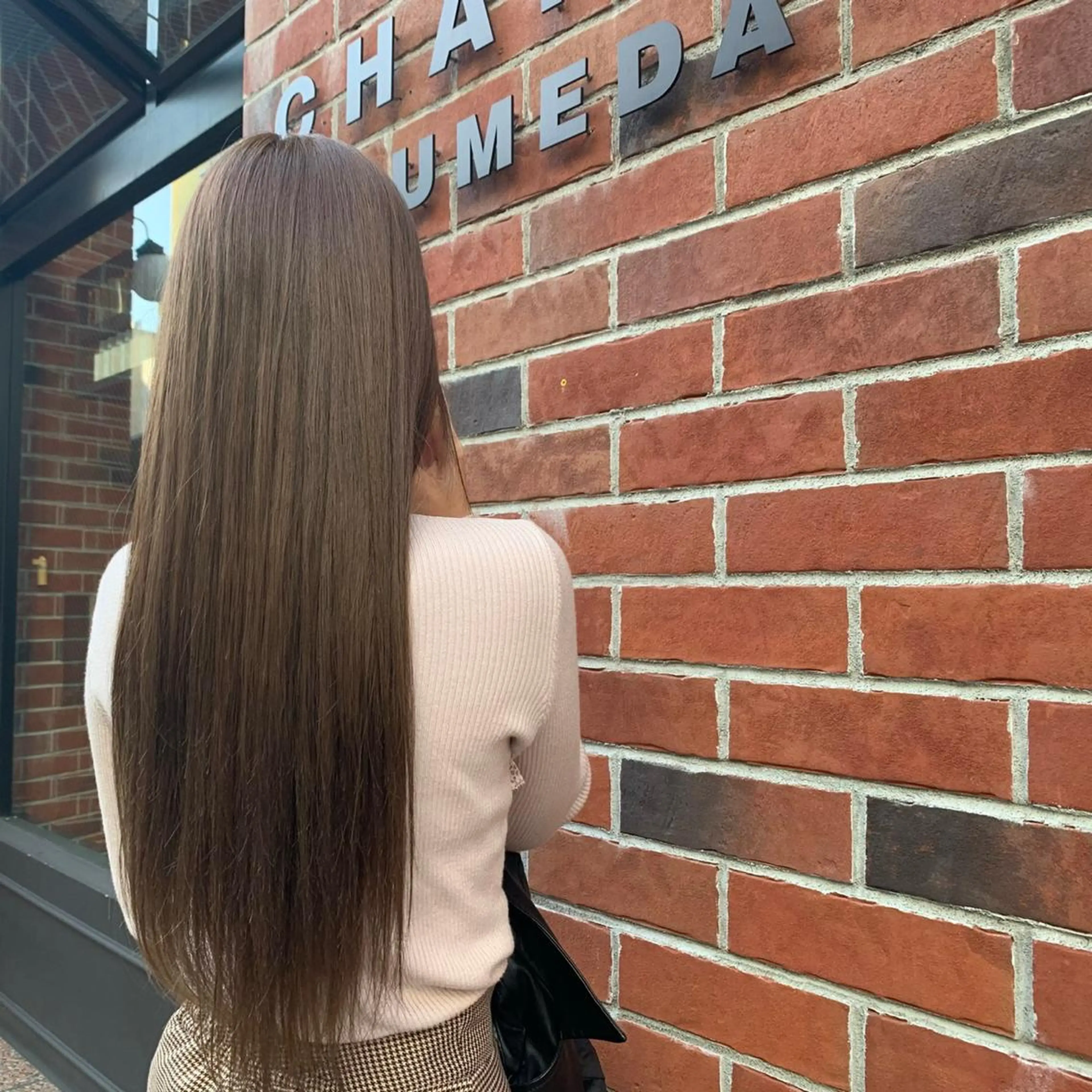 ロング カラー ヘアアレンジ アッシュ ミストバング ベージュカラー 黒髪 ブリーチ maoブリーチ無し 似合わせカラーのヘアスタイル