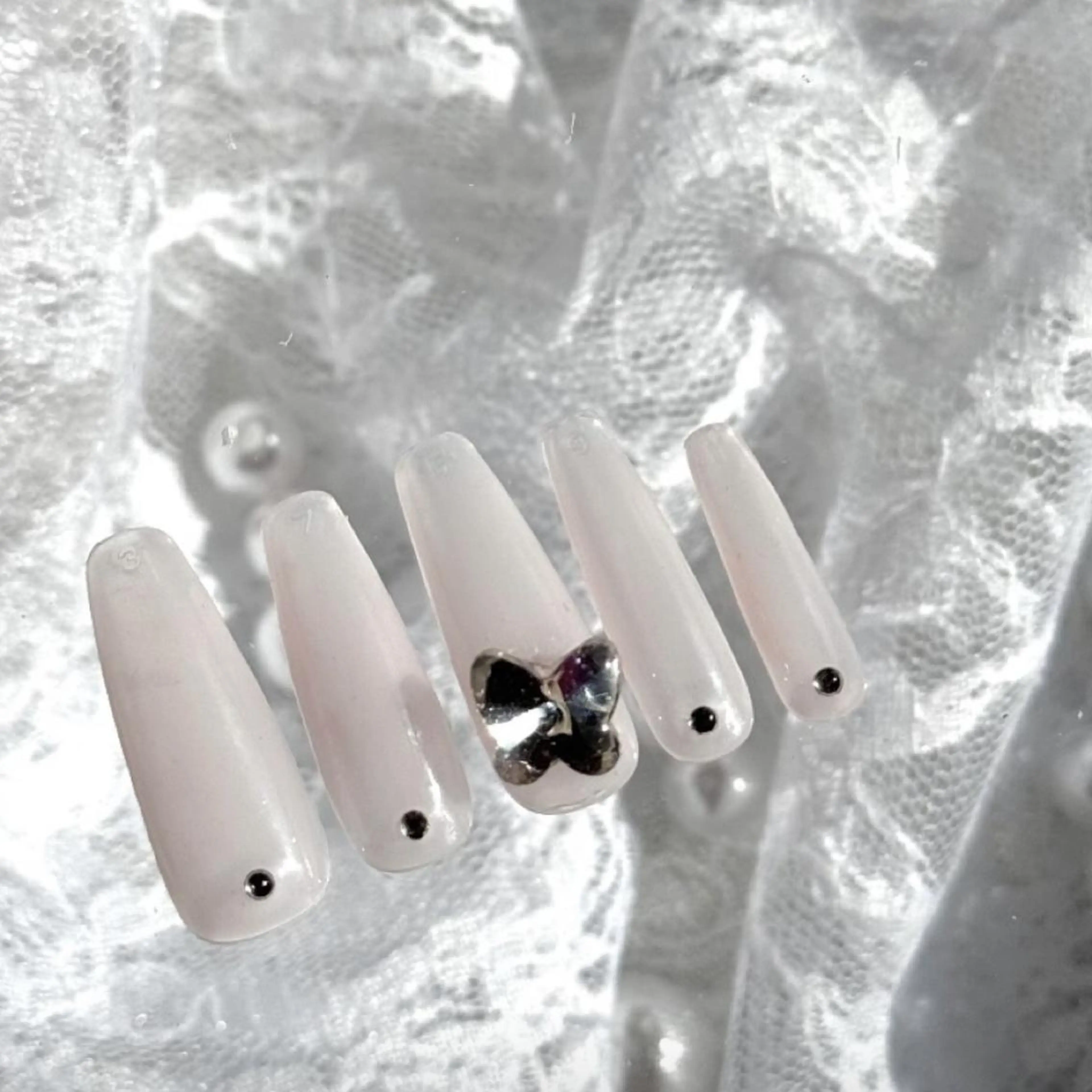 ネイル ワンホンネイル ハンドネイル Aki 💖ゆちたの部屋のネイルデザイン