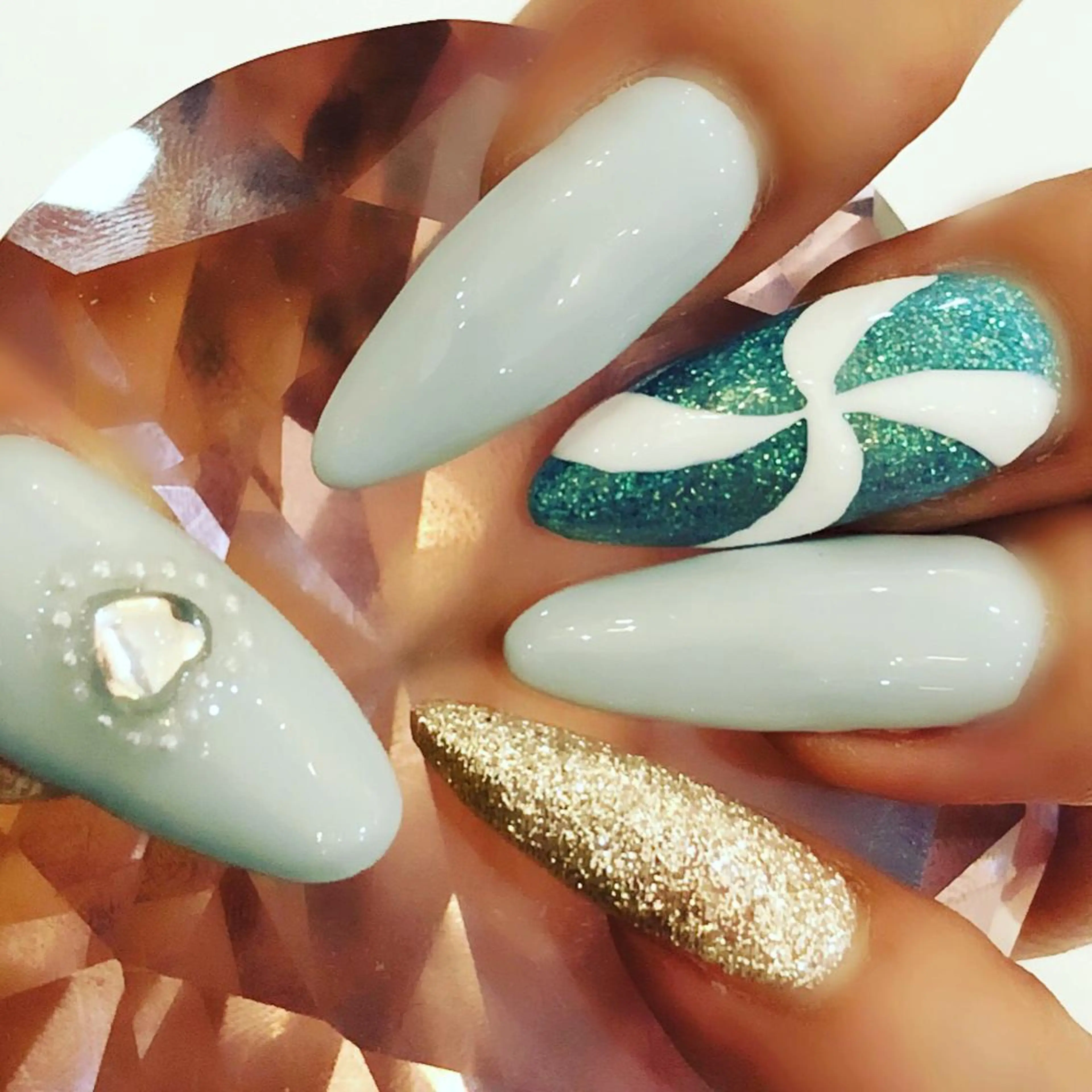 ロング カラー メンズ ネイル アートネイル キラキラネイル 持ち込み スカルプネイル ストーンネイル NAILSGOGO shibuyaのネイルデザイン