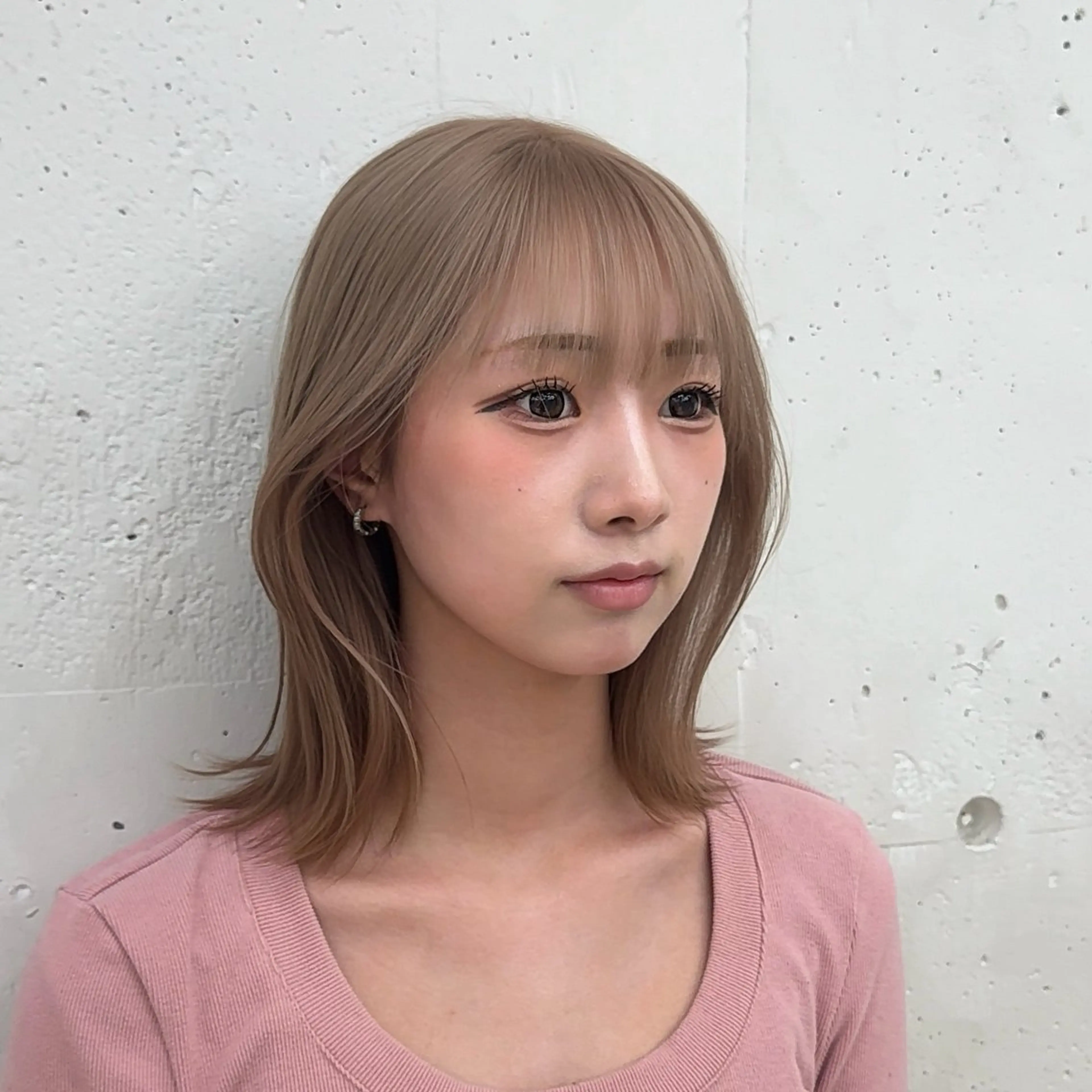 ミディアム カラー ベージュカラー ブリーチ ミルクティーベージュ ヘアカラー 期間限定クーポンあり マオ🩵の眉毛・アイブロウイメージ