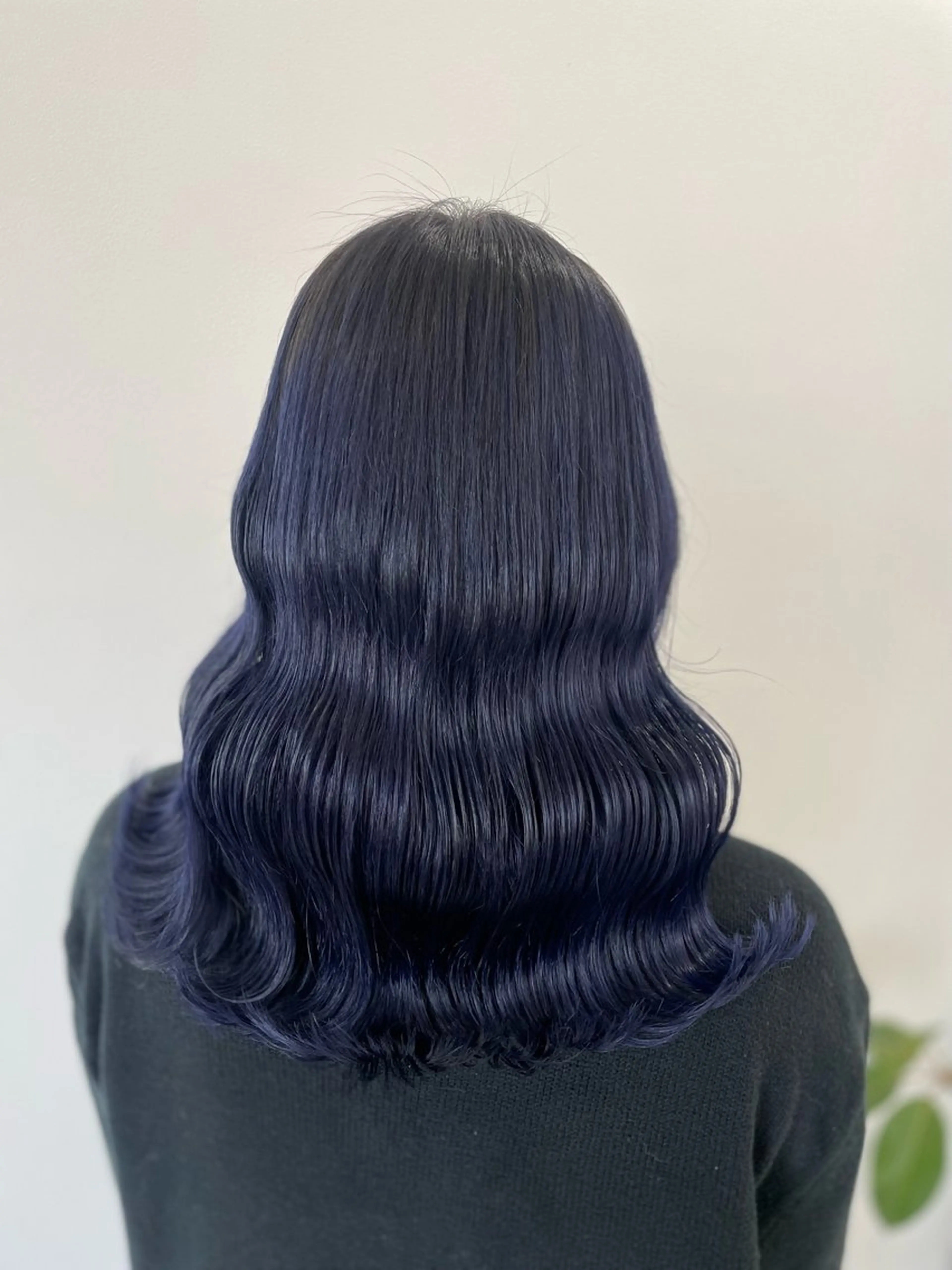 セミロング カラー ブリーチ・縮毛矯正 三島佳音のヘアスタイル