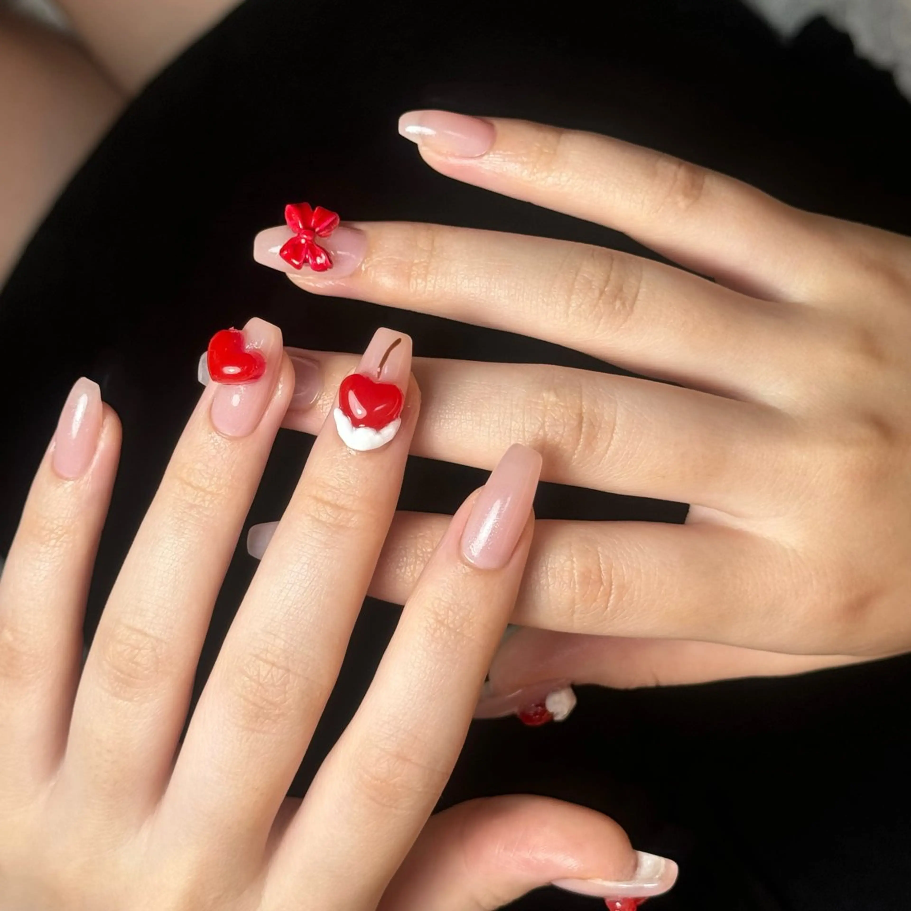 ネイル アートネイル 長さ出し ガーリー ワンホンネイル nailsalon ChuColaのネイルデザイン