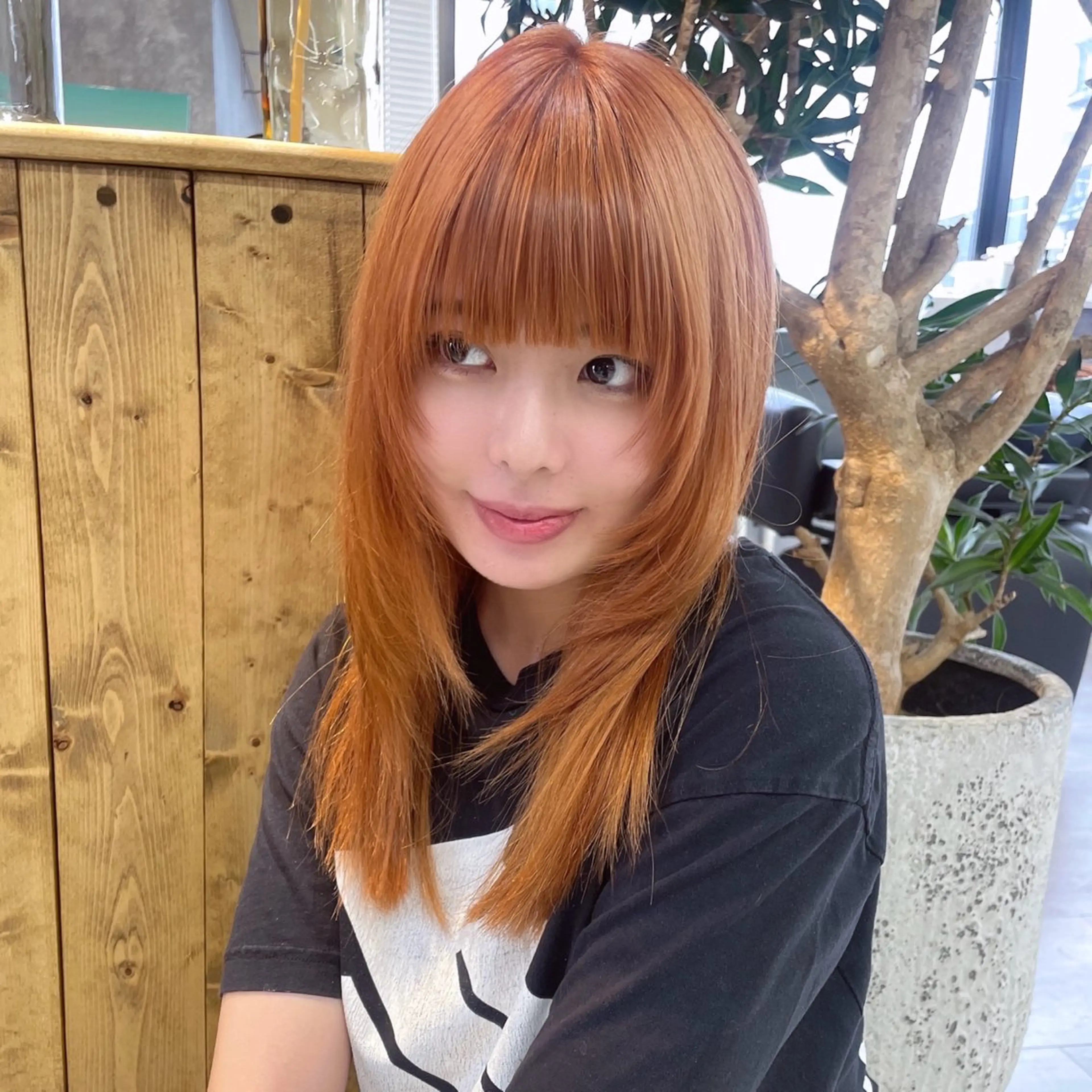 セミロング カラー 宮城 ほのかのヘアスタイル