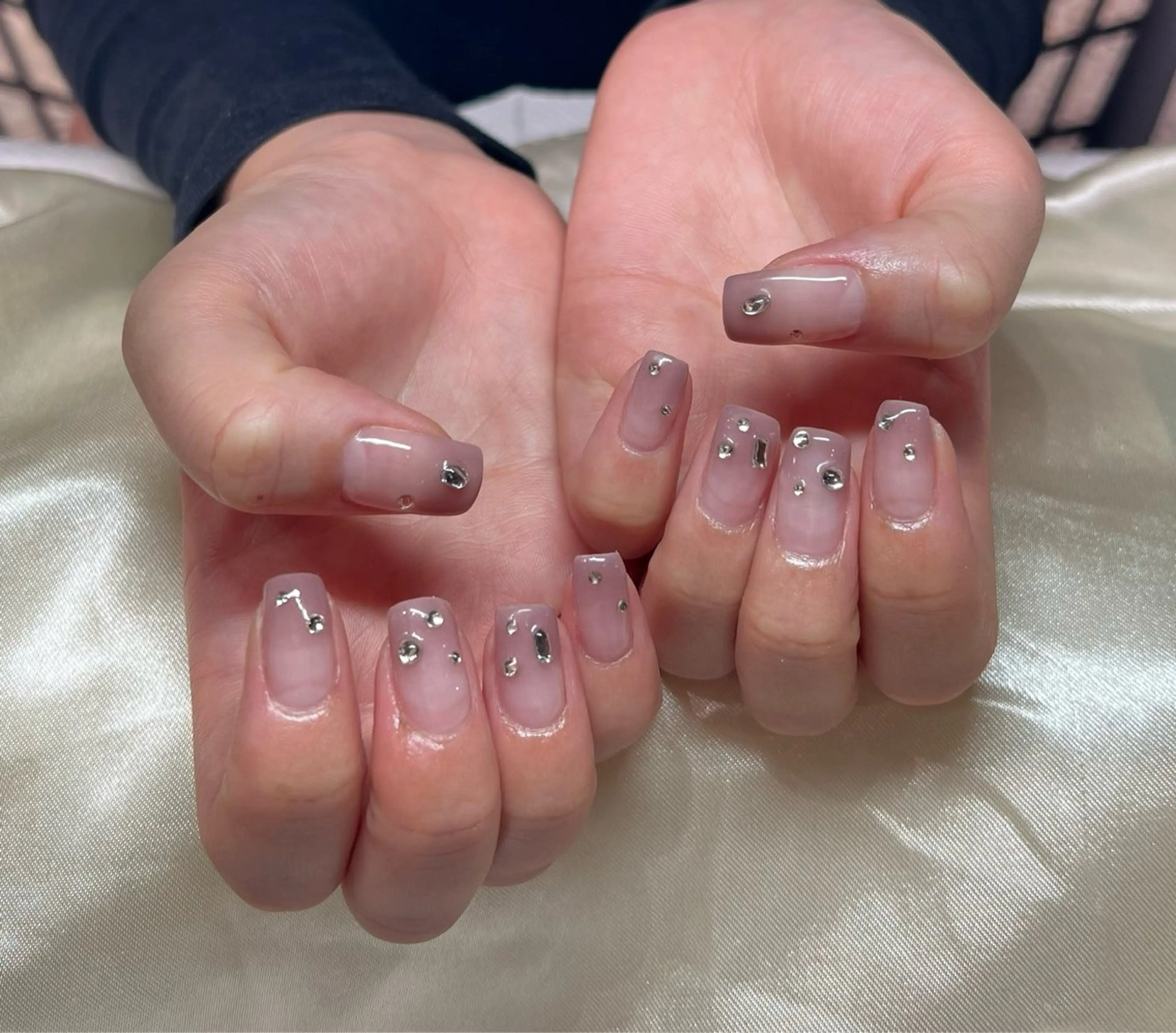 ネイル シンプルネイル Roy心斎橋 石川のネイルデザイン