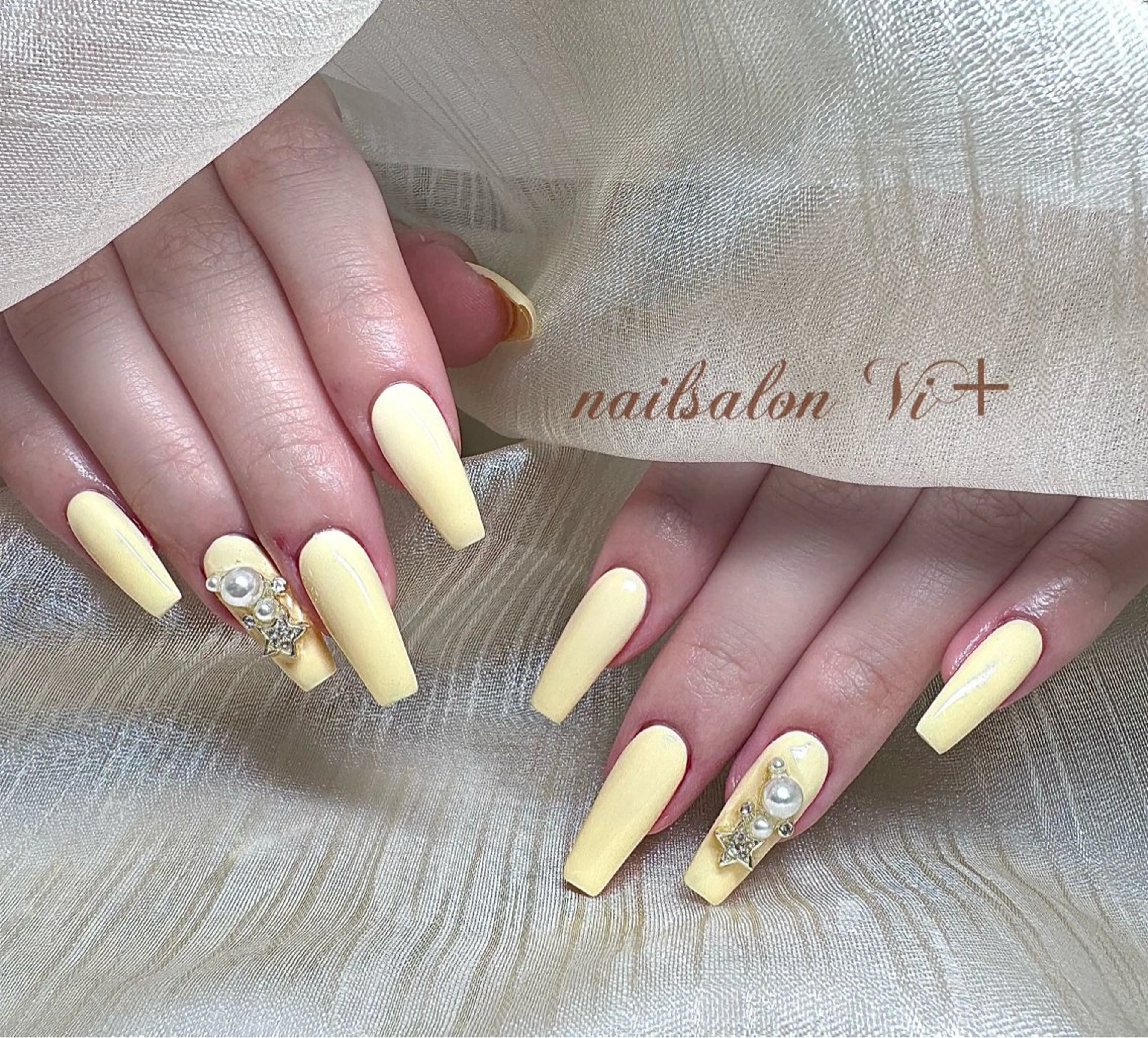 ネイル ✨Nailsalon Vi+✨のネイルデザイン
