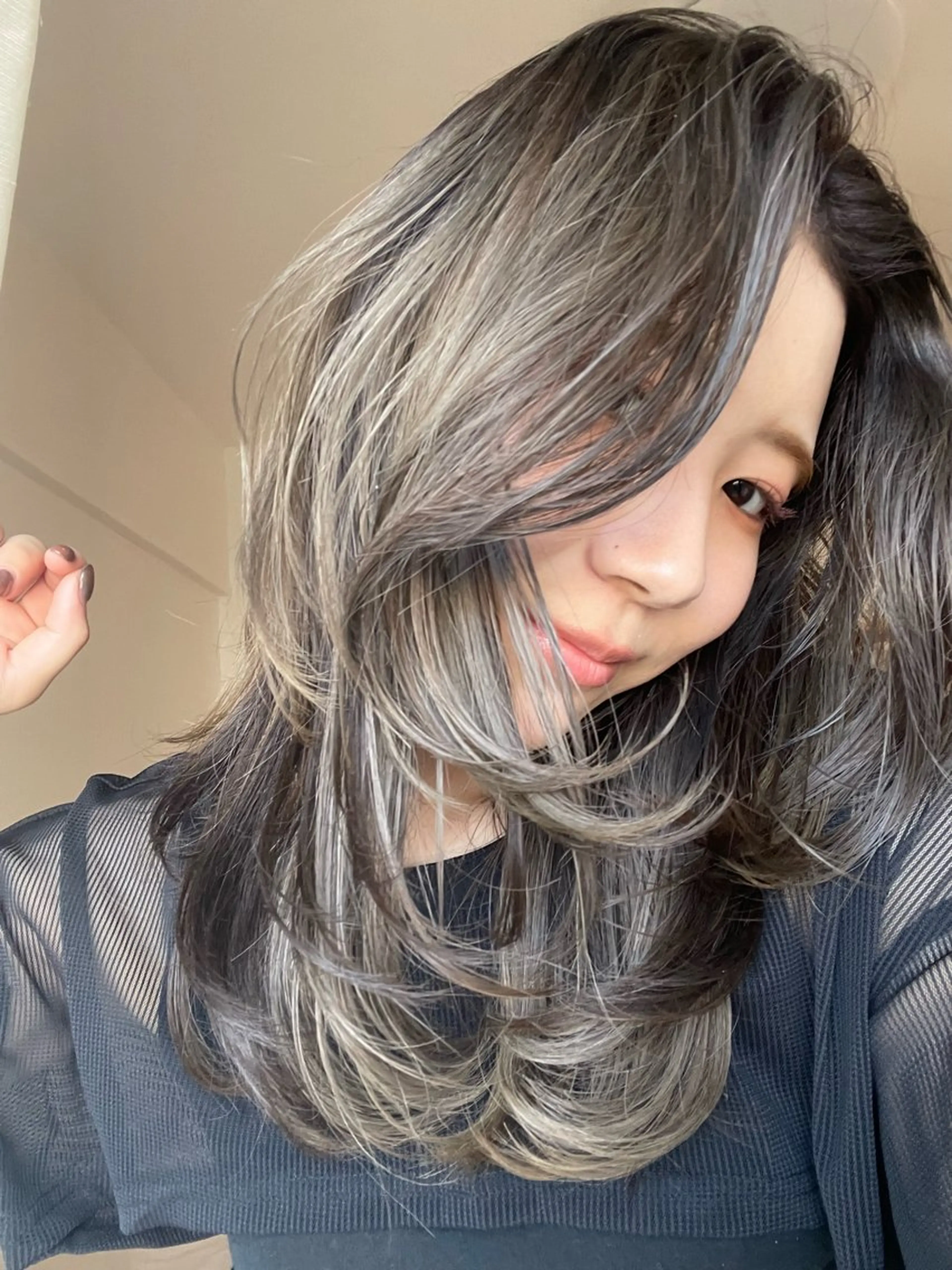 セミロング レイヤーカット ウルフカット ウルフレイヤー ナギ『kii』 福岡美容室🇰🇷のヘアスタイル