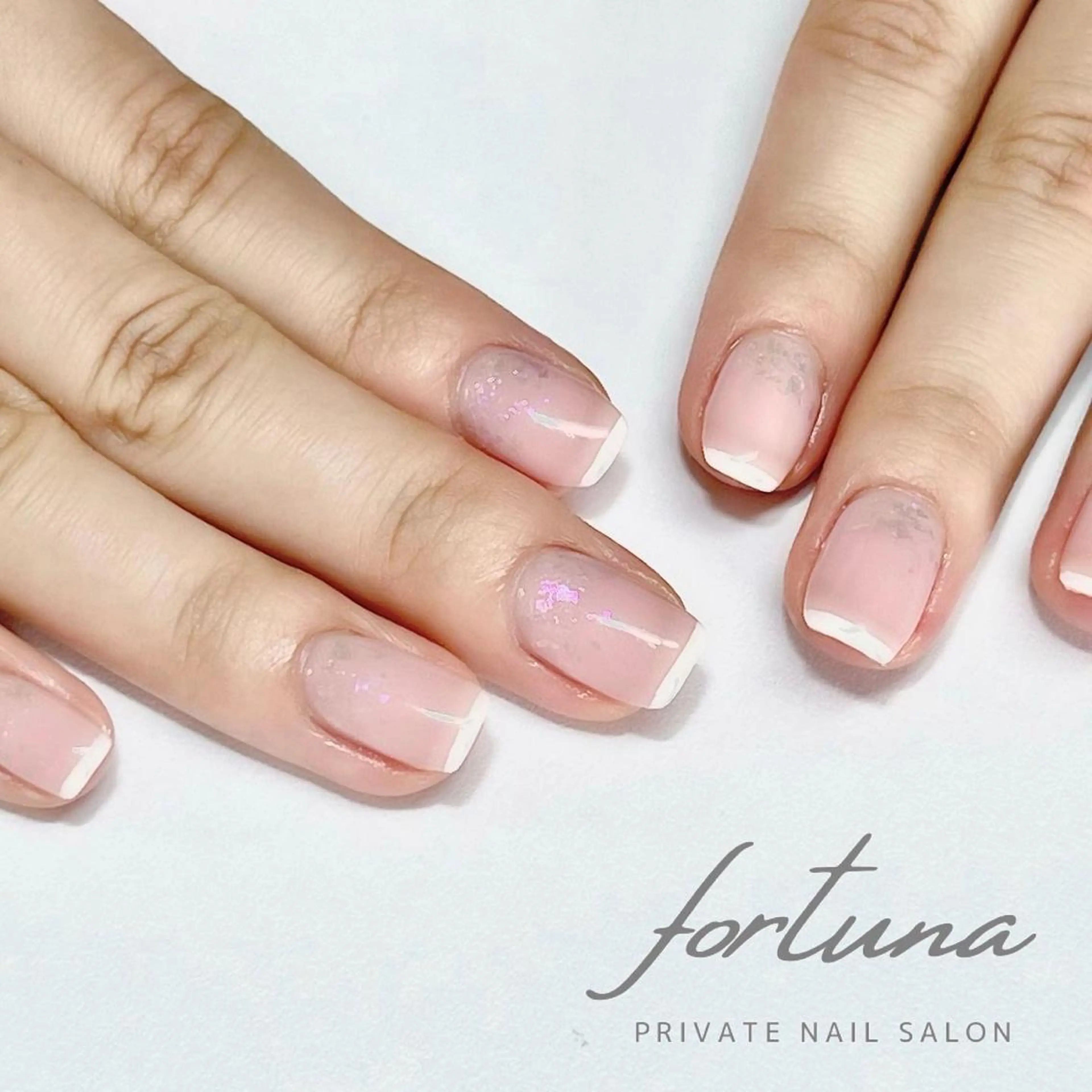 ネイル オーロラネイル フレンチネイル ジェルネイル パラジェル シンプルネイル fortuna 武藤裕美のネイルデザイン