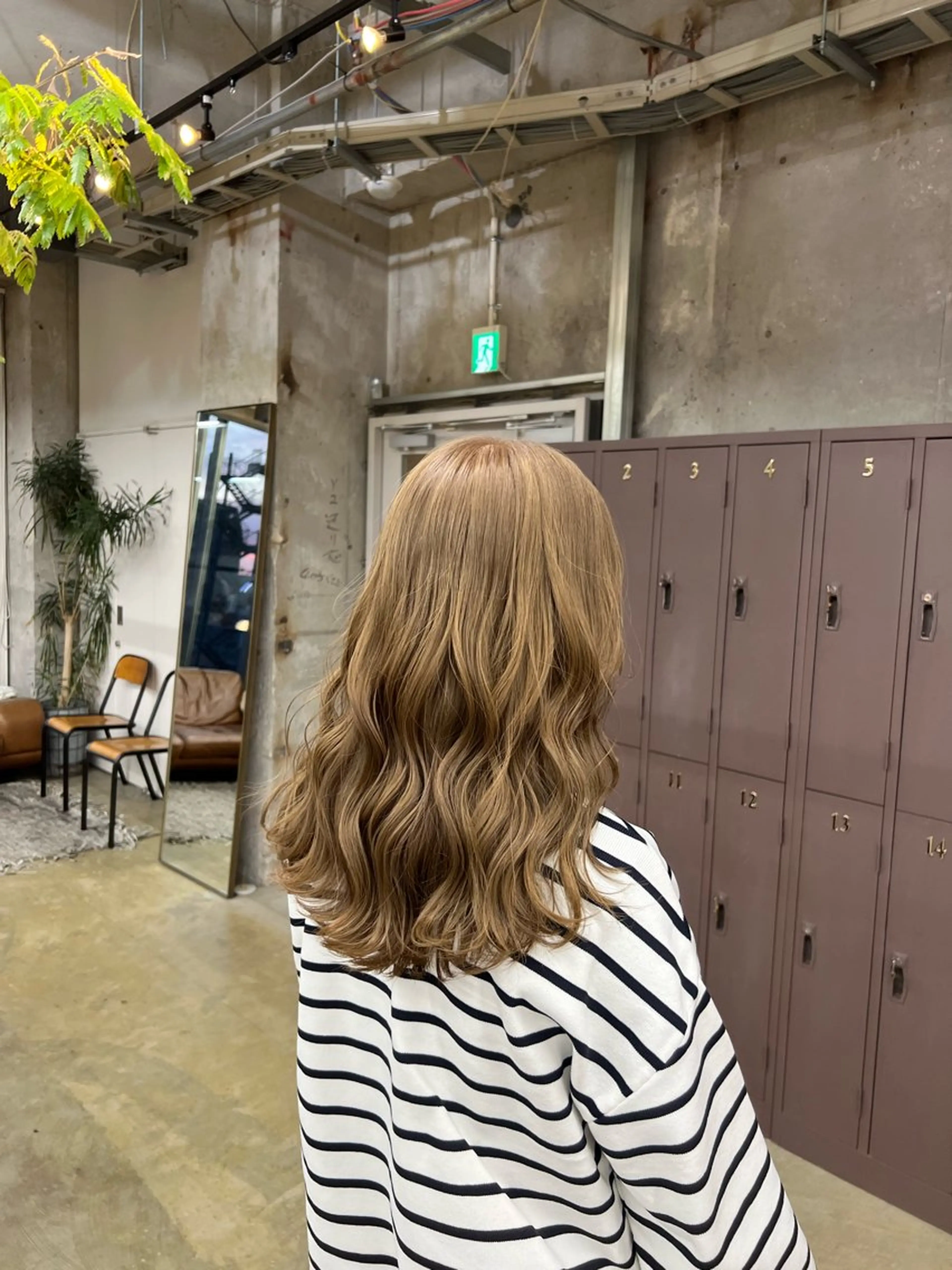 ロング カラー ベージュカラー ブリーチ カット ヘアカラー era所属・azumi/ボブ/暖 色/オリーブ/縮毛のヘアスタイル