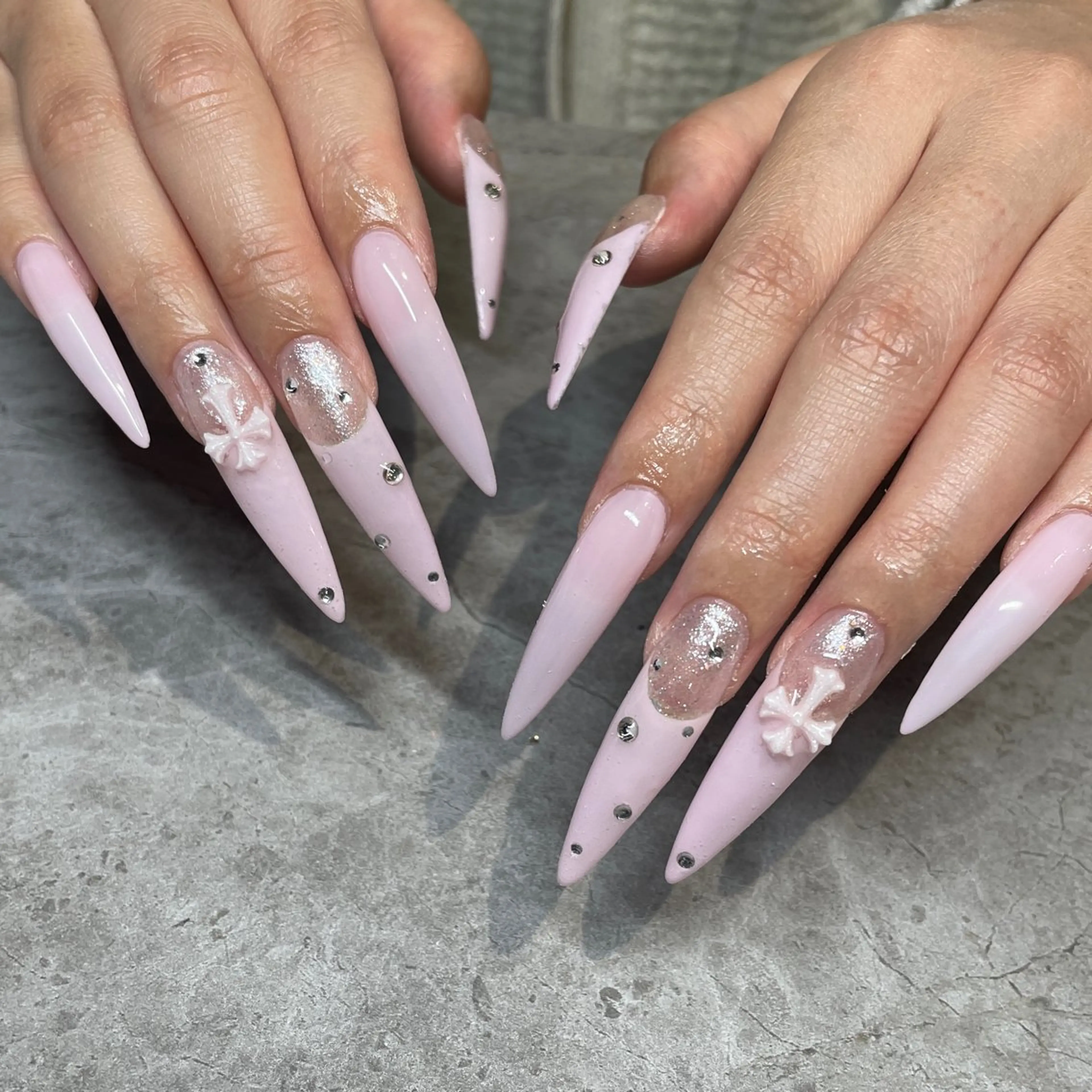 ネイル ロングネイル ピンク ハンドネイル IROHA NAIL所属・IROHA NAIL nanaのネイルデザイン