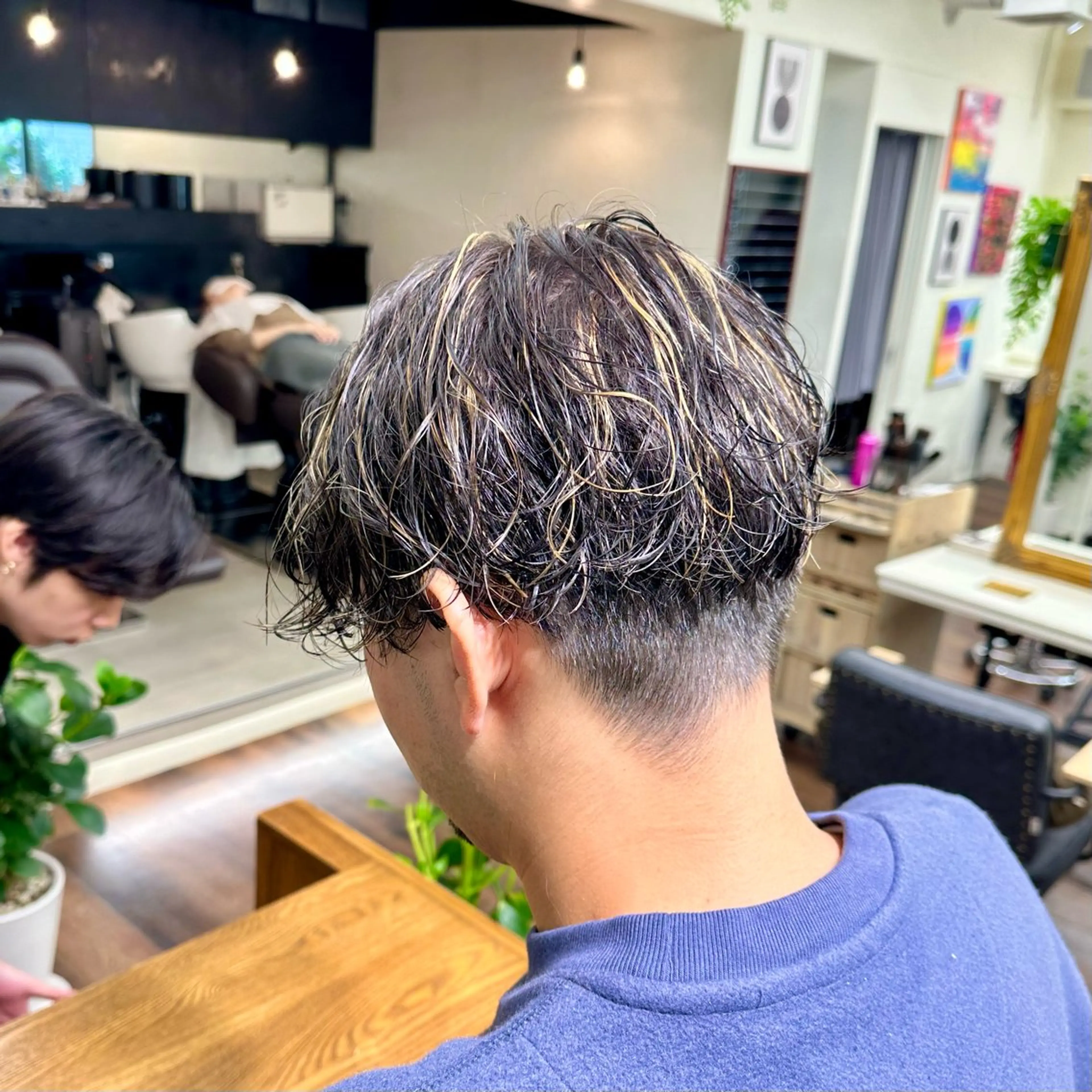 ミディアム カラー メンズ カット ヘアカラー ＼脱・うねり& 広がり／gite菊のヘアスタイル