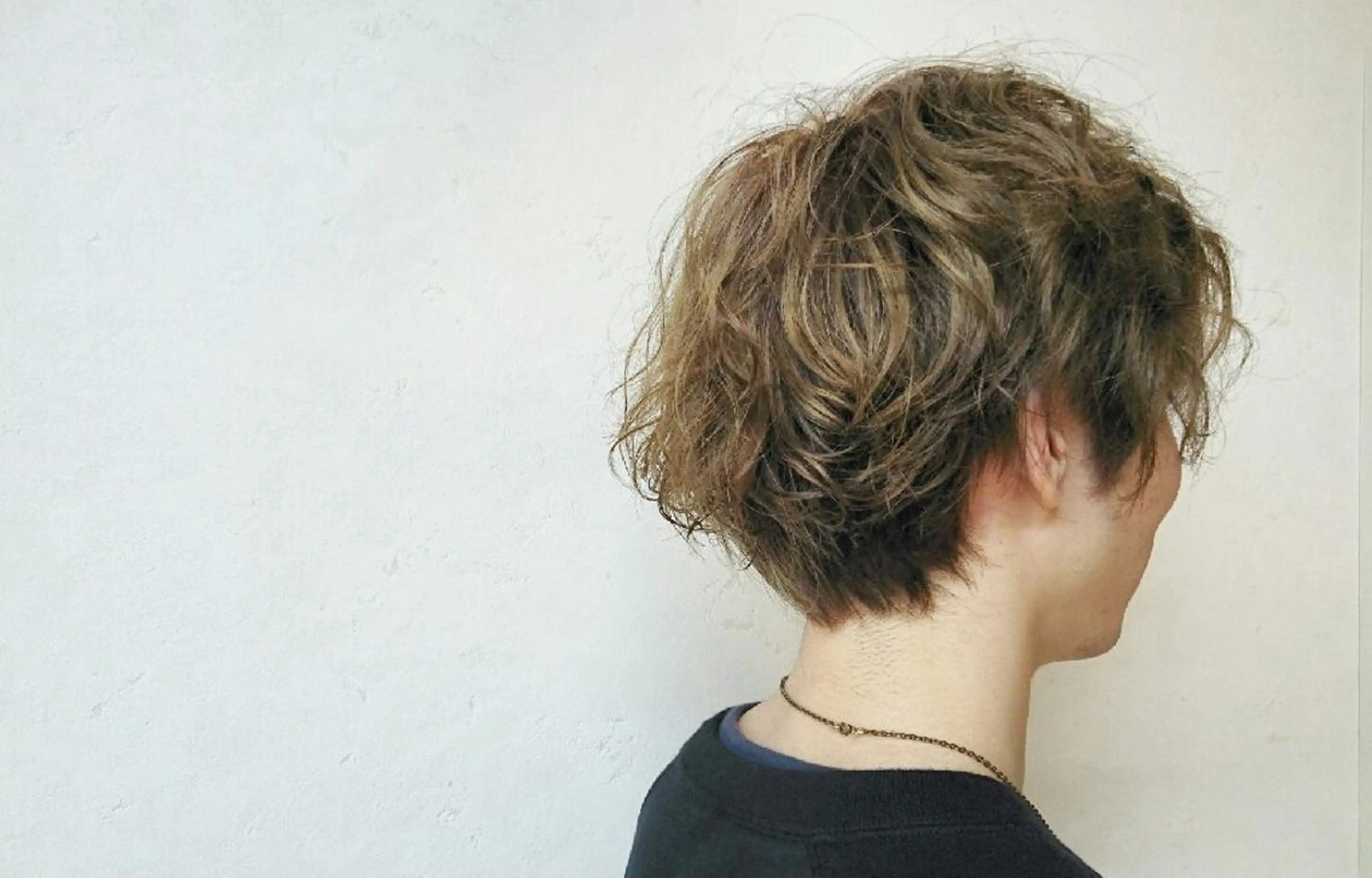 ショート カラー パーマ メンズ 透明感ハイライト◎ 伊藤夏海のヘアスタイル