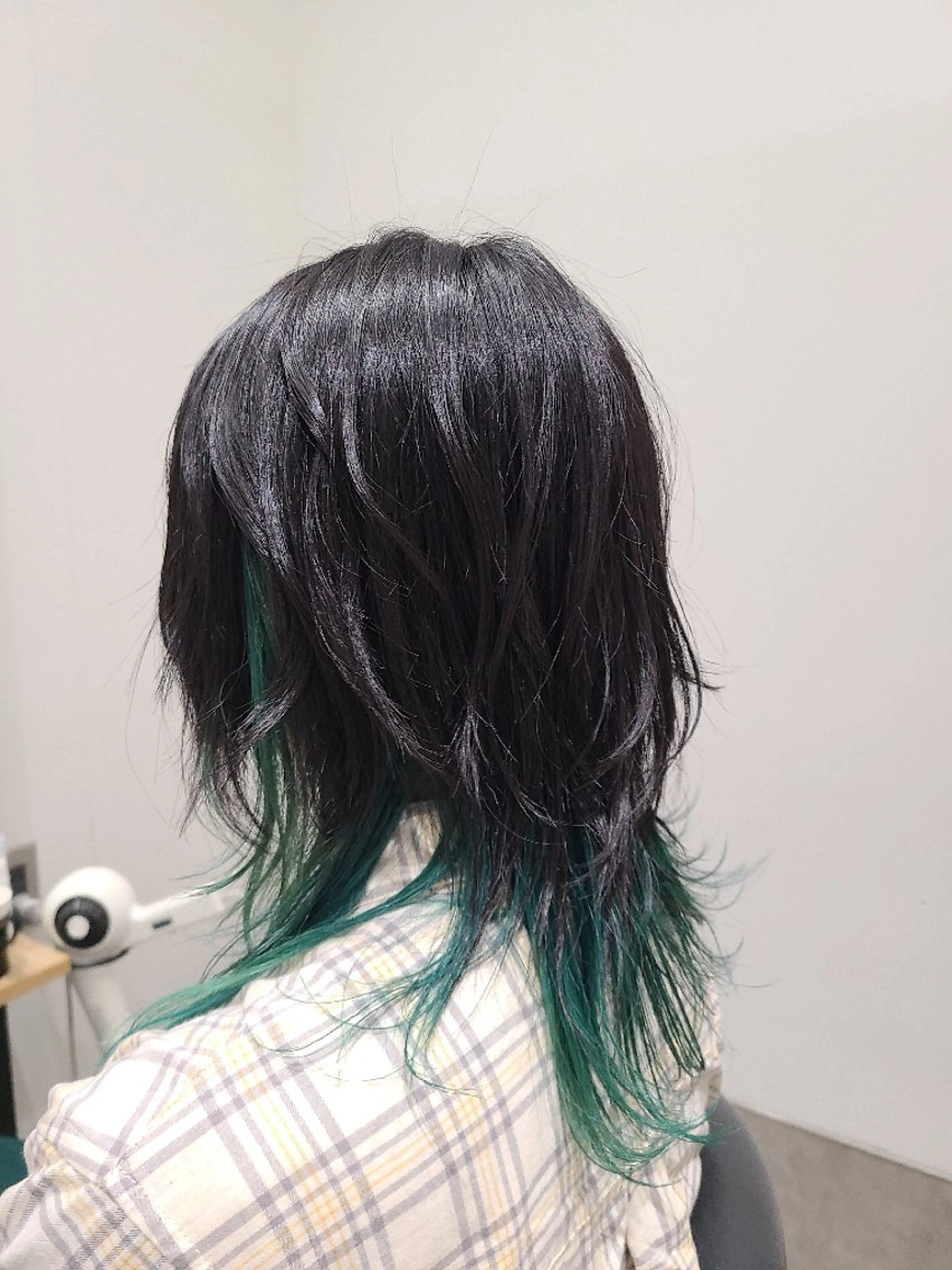 セミロング カット ヘアカラー トリートメント GO TODAYシェアサロン岡山店所属・🎗️髪質改善・美髪 艶髪🥇小西邦生のヘアスタイル