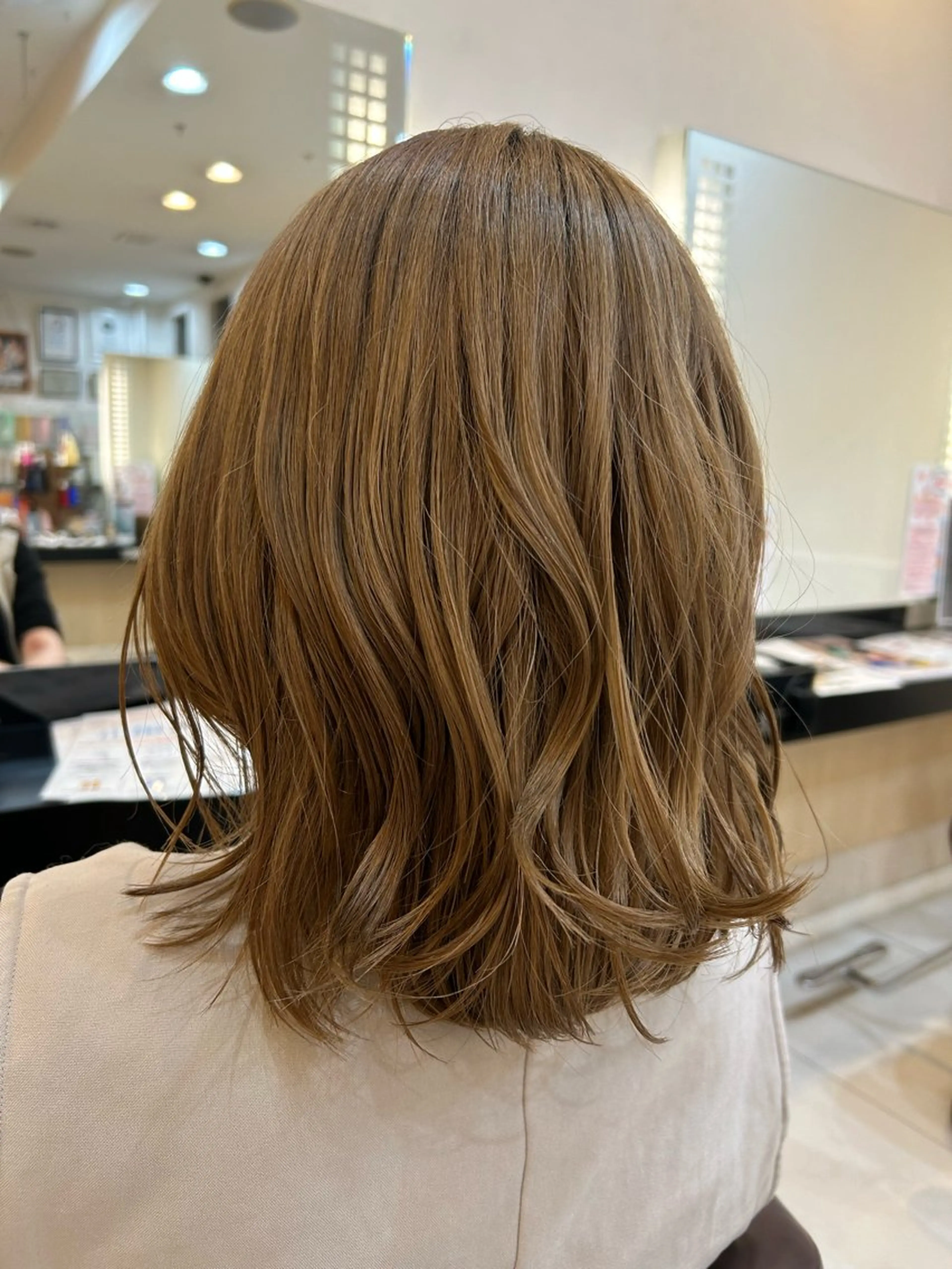 ミディアム たけだゆめ ダブルカラーのヘアスタイル