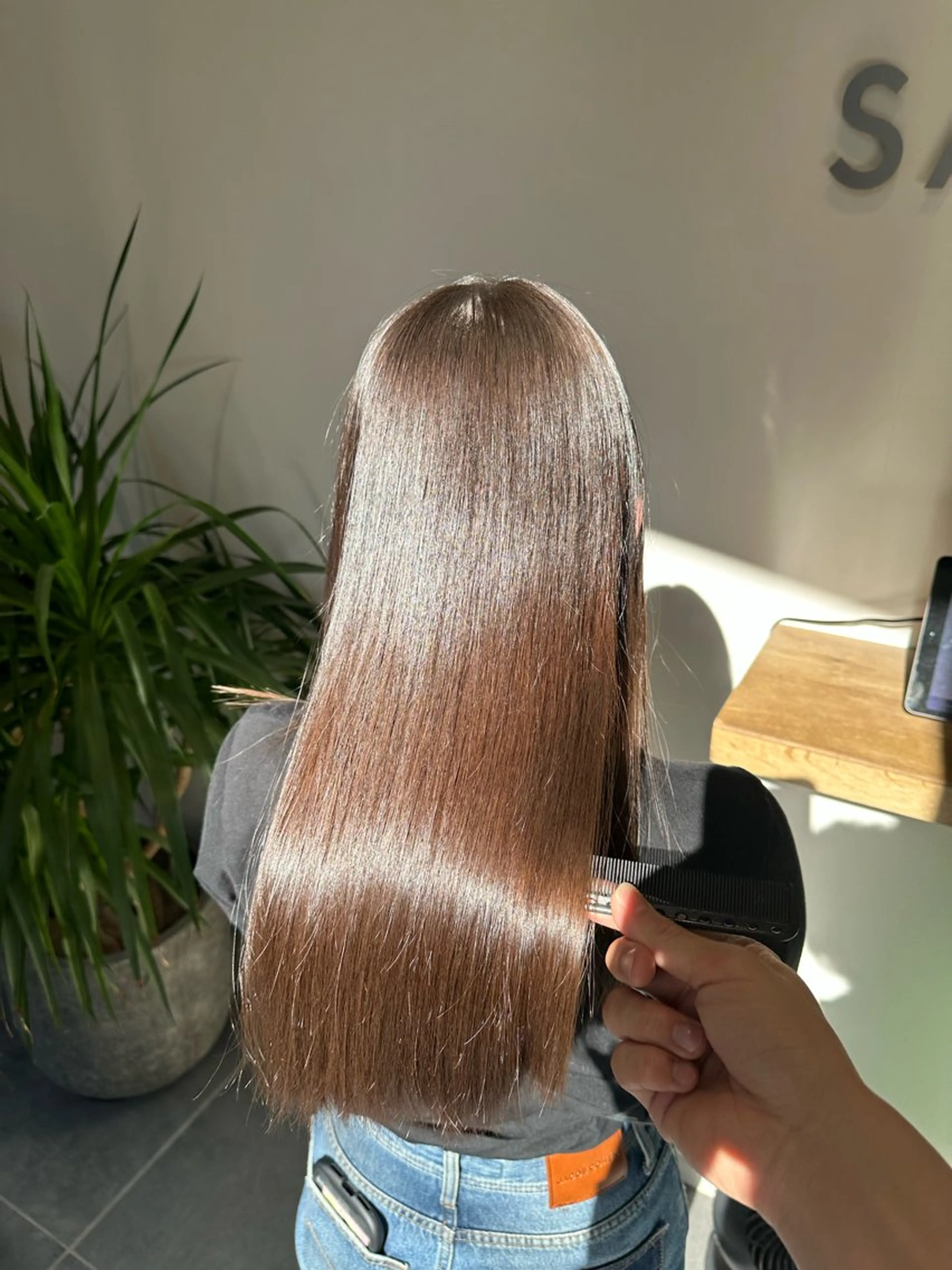 セミロング Wisteria所属・美髪特化✨ 伊織✨縮毛矯正✨のヘアスタイル