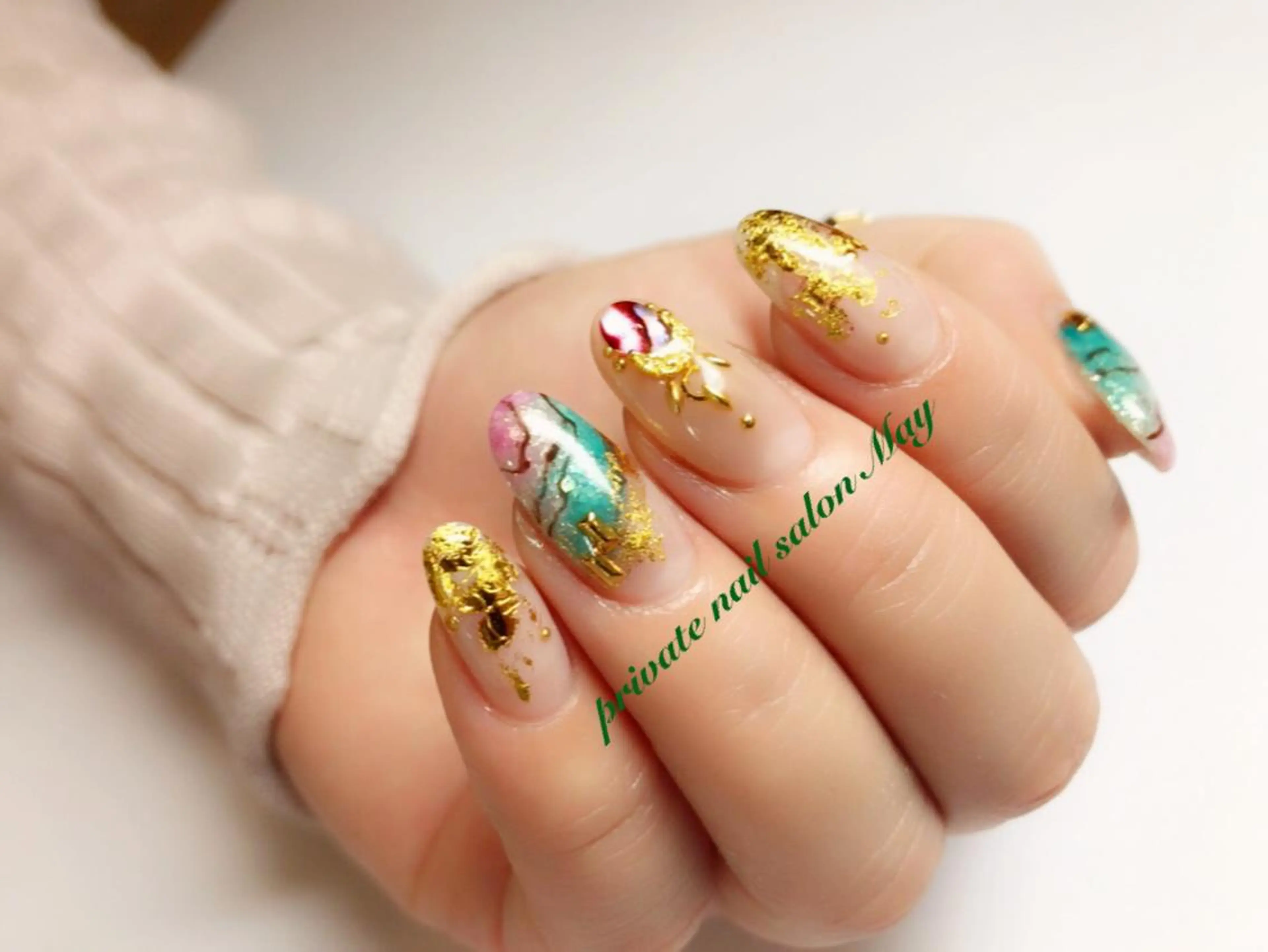 ネイル ニュアンスネイル nailsalon mayのネイルデザイン