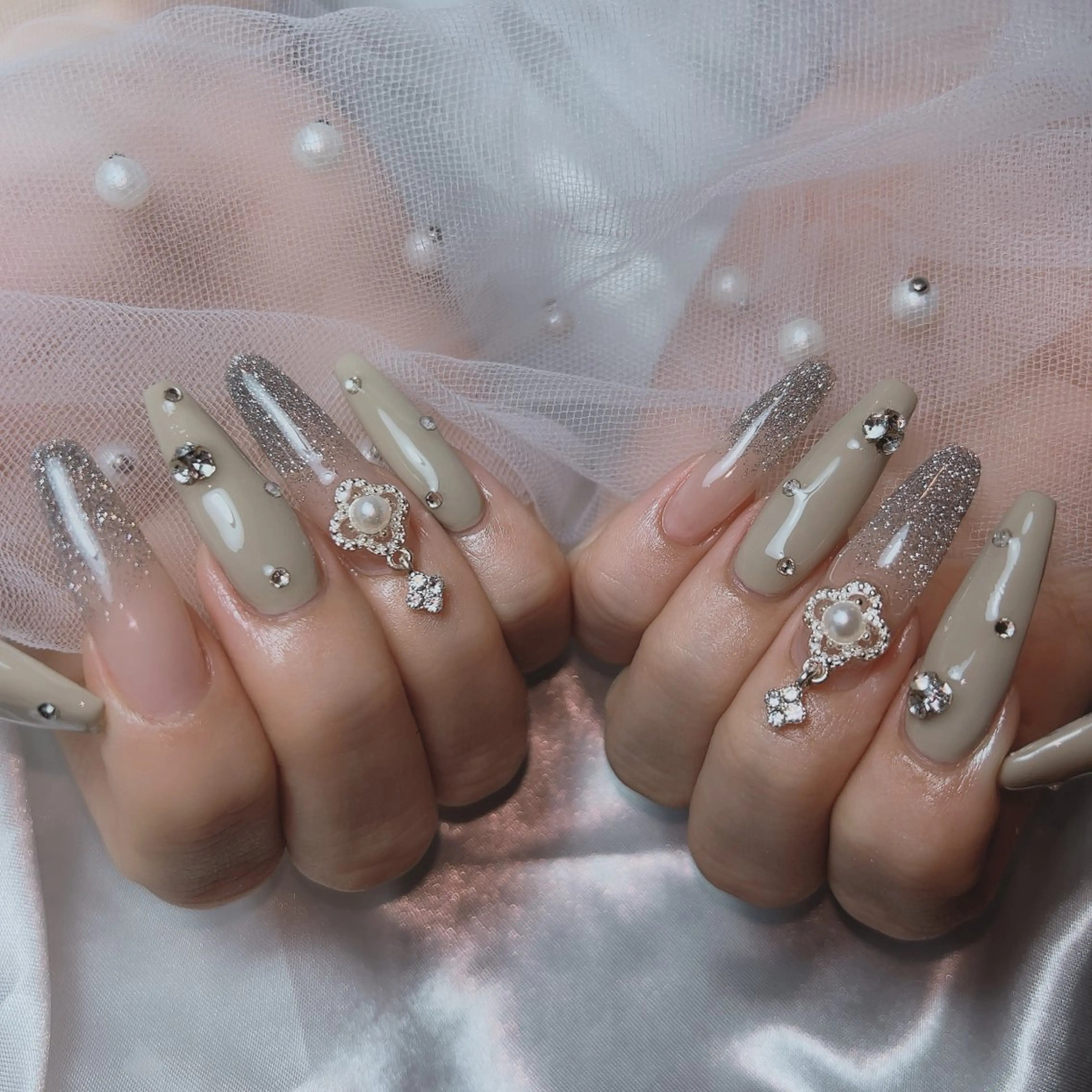 ネイル 長さ出し 持ち込み pnd.nail所属・半田 友加里のネイルデザイン