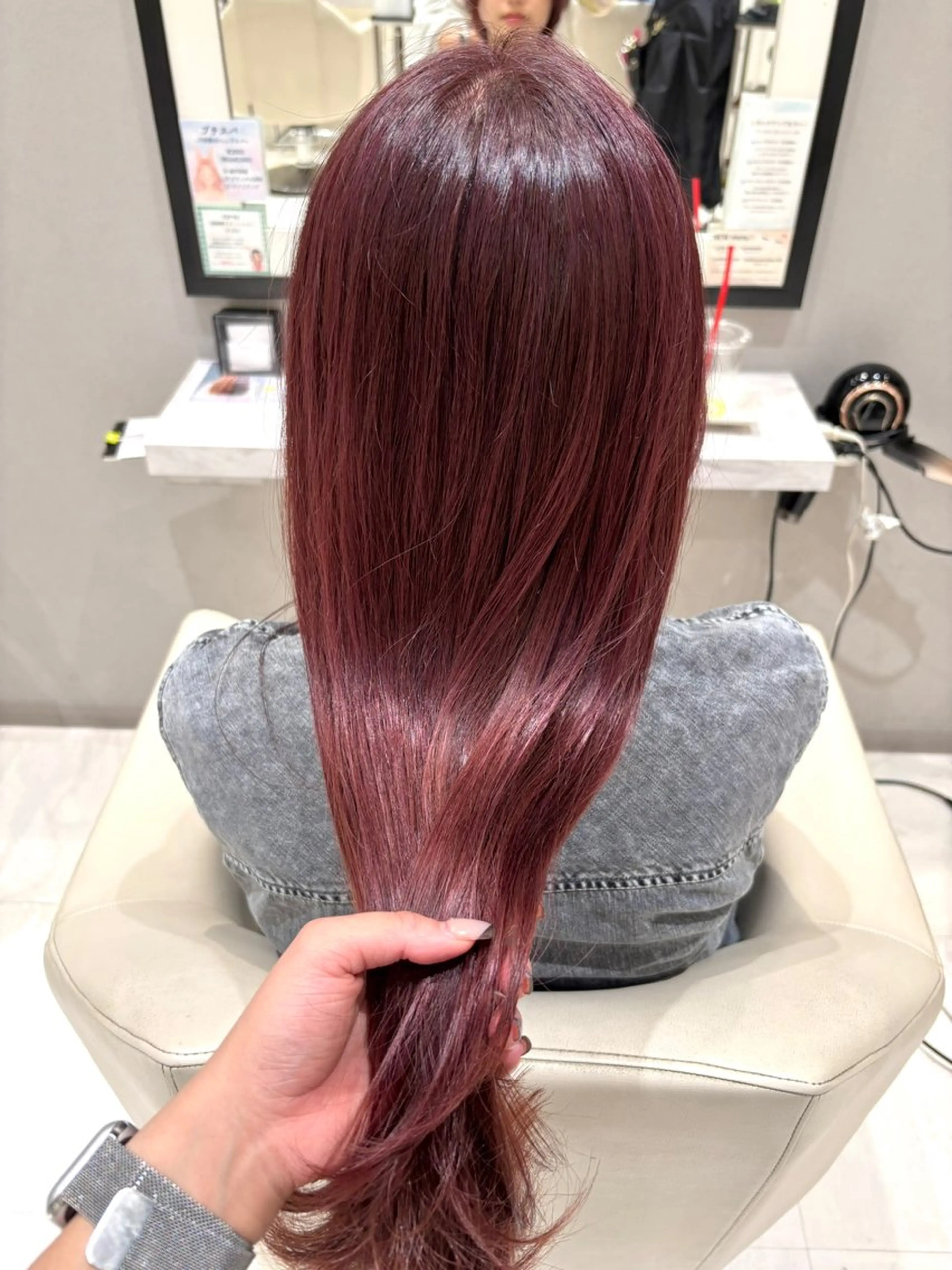 ロング カラー ピンクカラー レッドカラー カット ヘアカラー 透明感カラー/ レイヤーkotonoのヘアスタイル