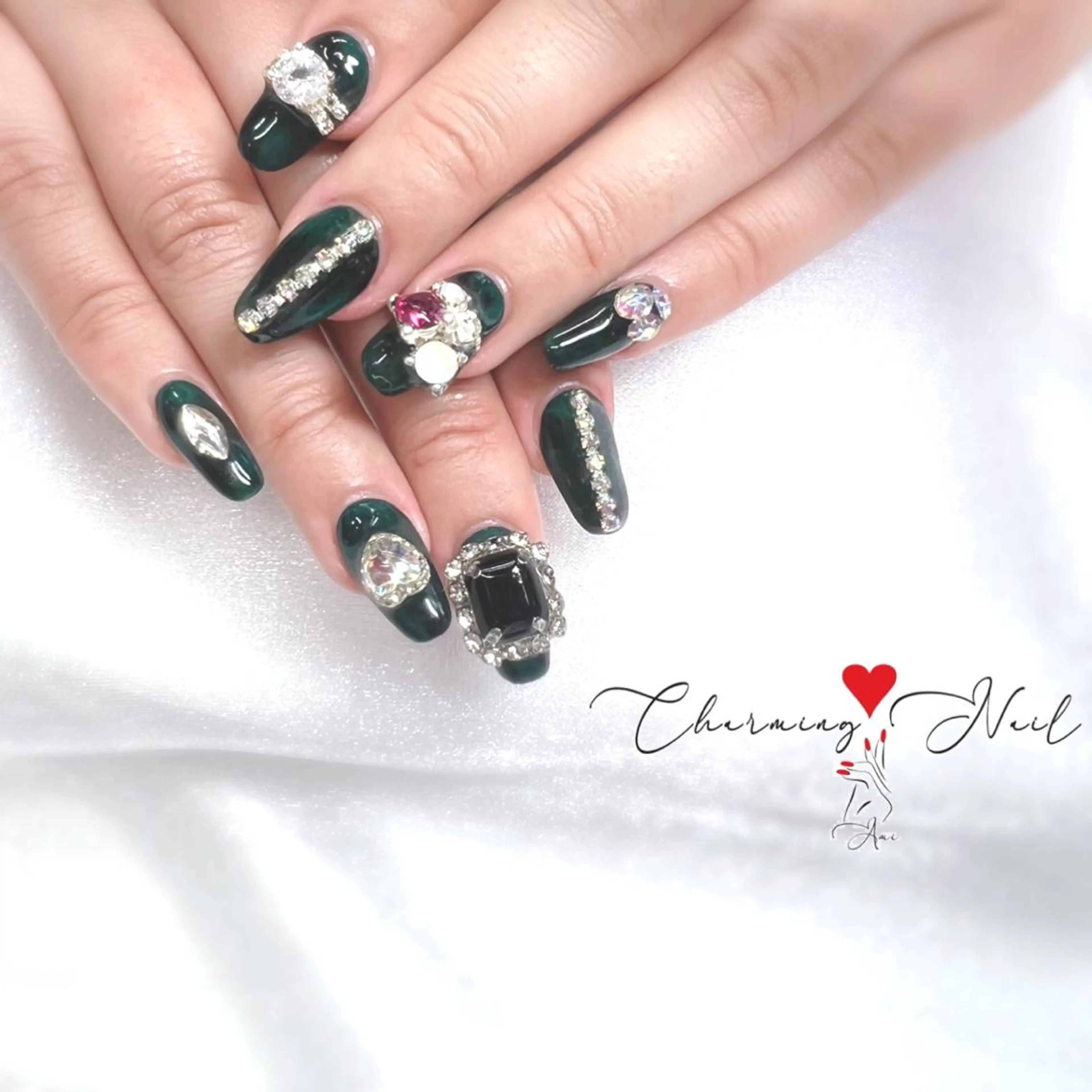 ネイル キラキラネイル 持ち込み スカルプネイル Charming❤️Nail所属・Nailist Amiのその他イメージ