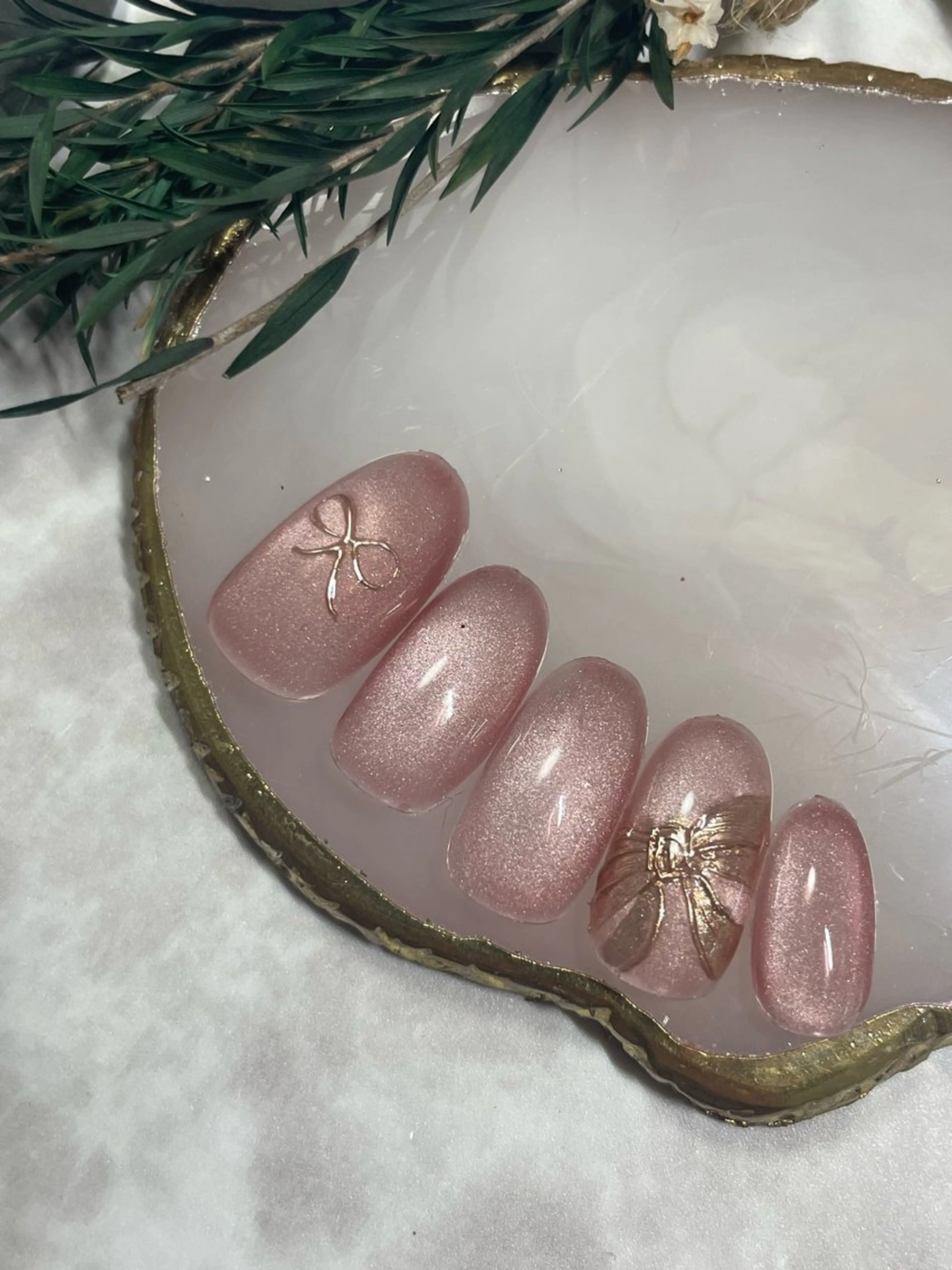 ミディアム Kuroki Yurikaのネイルデザイン