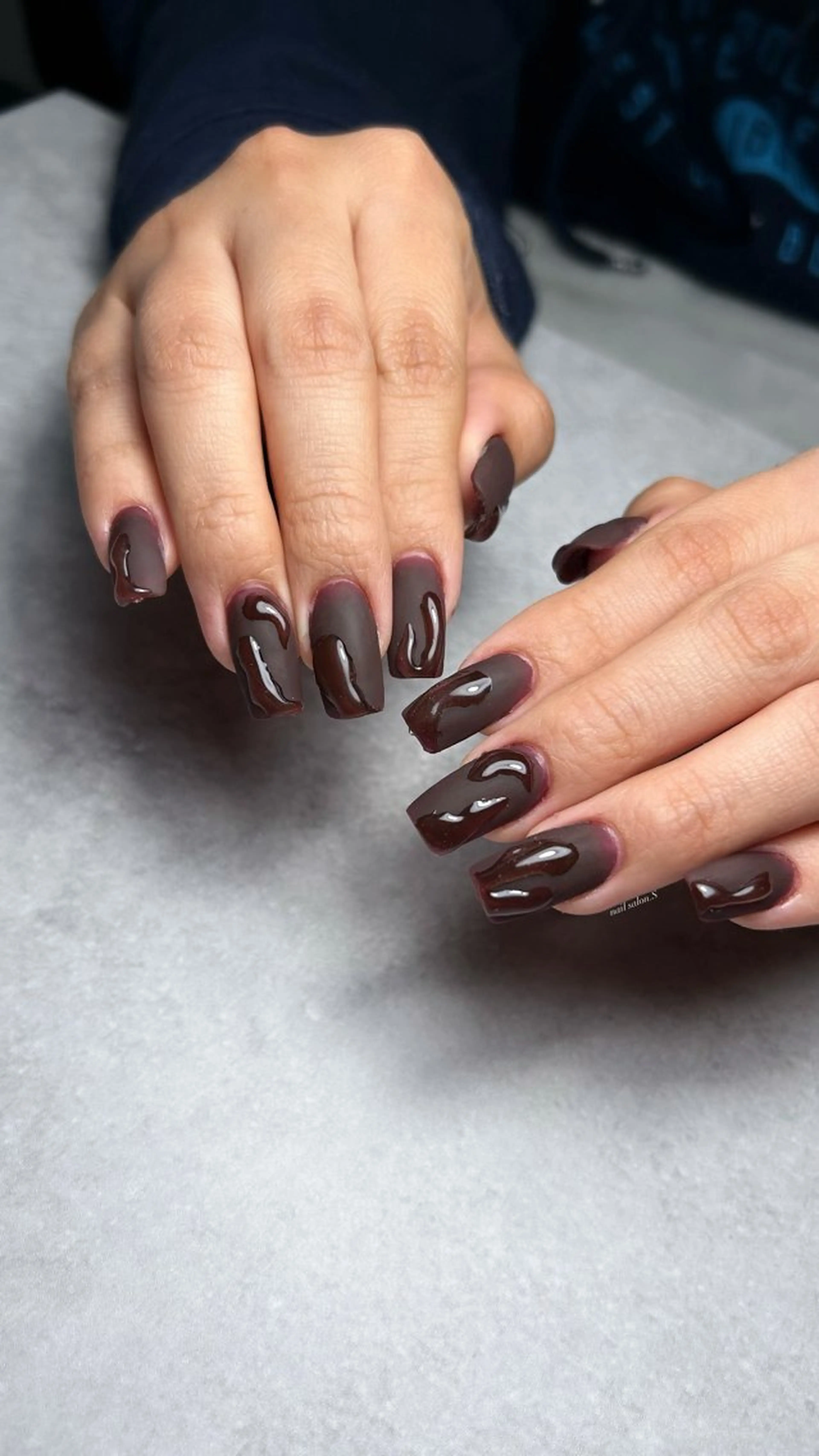 ネイル アートネイル ロングネイル マットネイル ワンカラーネイル ぷっくりネイル ハンドネイル 関山 志乃のネイルデザイン