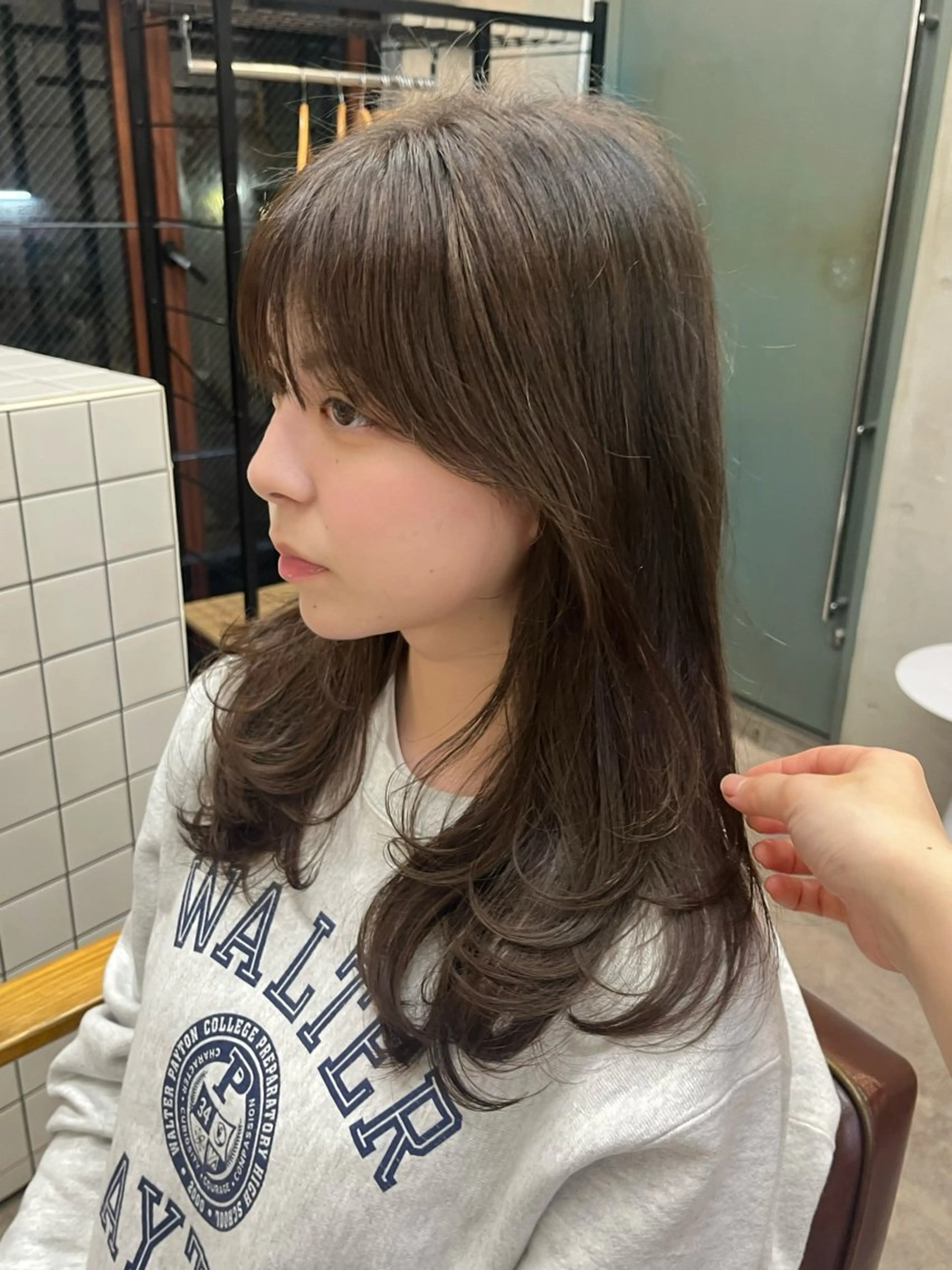 ロング カラー 顔周りカット 韓国風ヘア 似合わせカット カット SALT WATER所属・🫐 𝐌𝐚𝐨 🫐似合わせcutのヘアスタイル