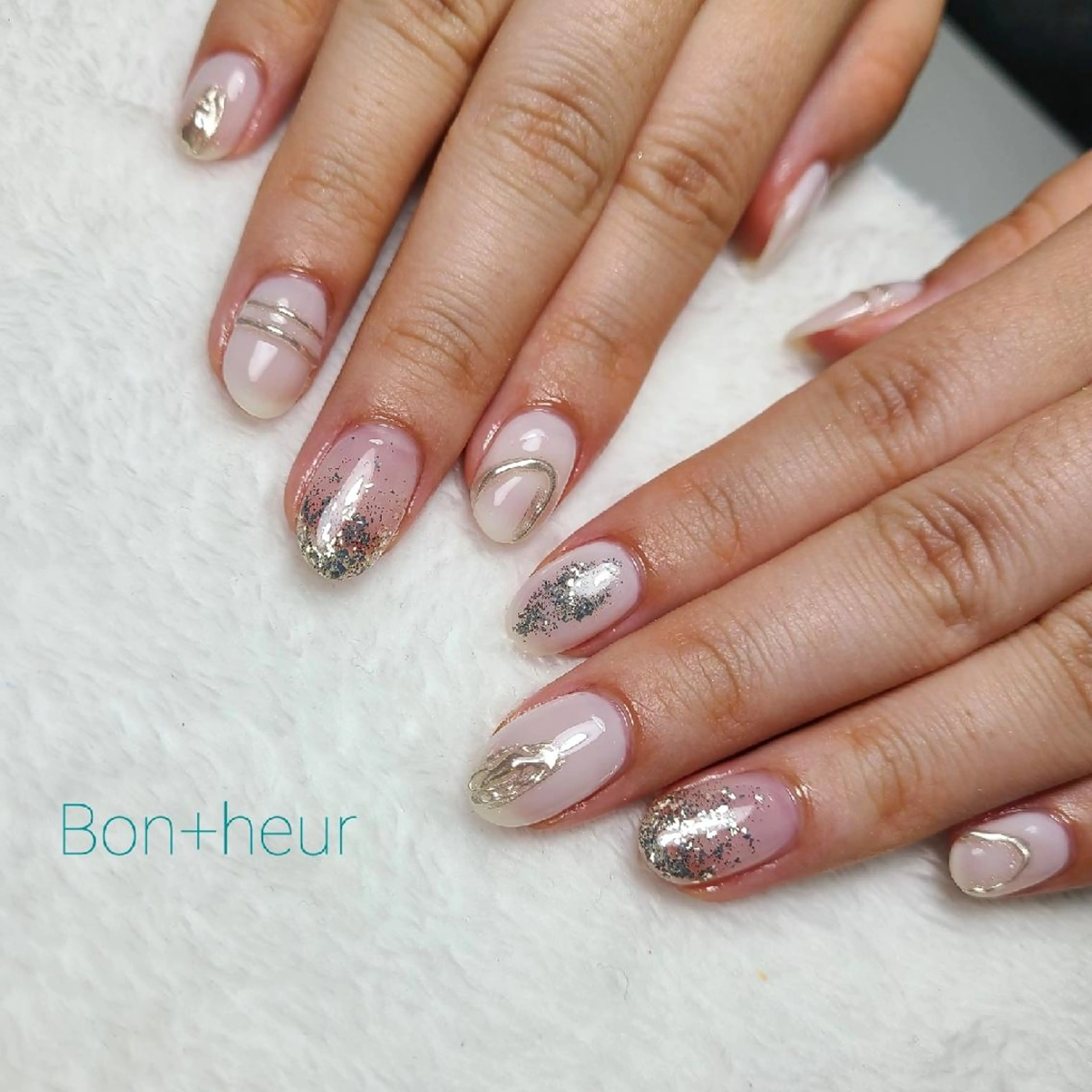 ネイル ジェルネイル ミラーネイル ニュアンスネイル オフィスネイル ワンカラーネイル ハンドネイル 宮口 紗子のネイルデザイン