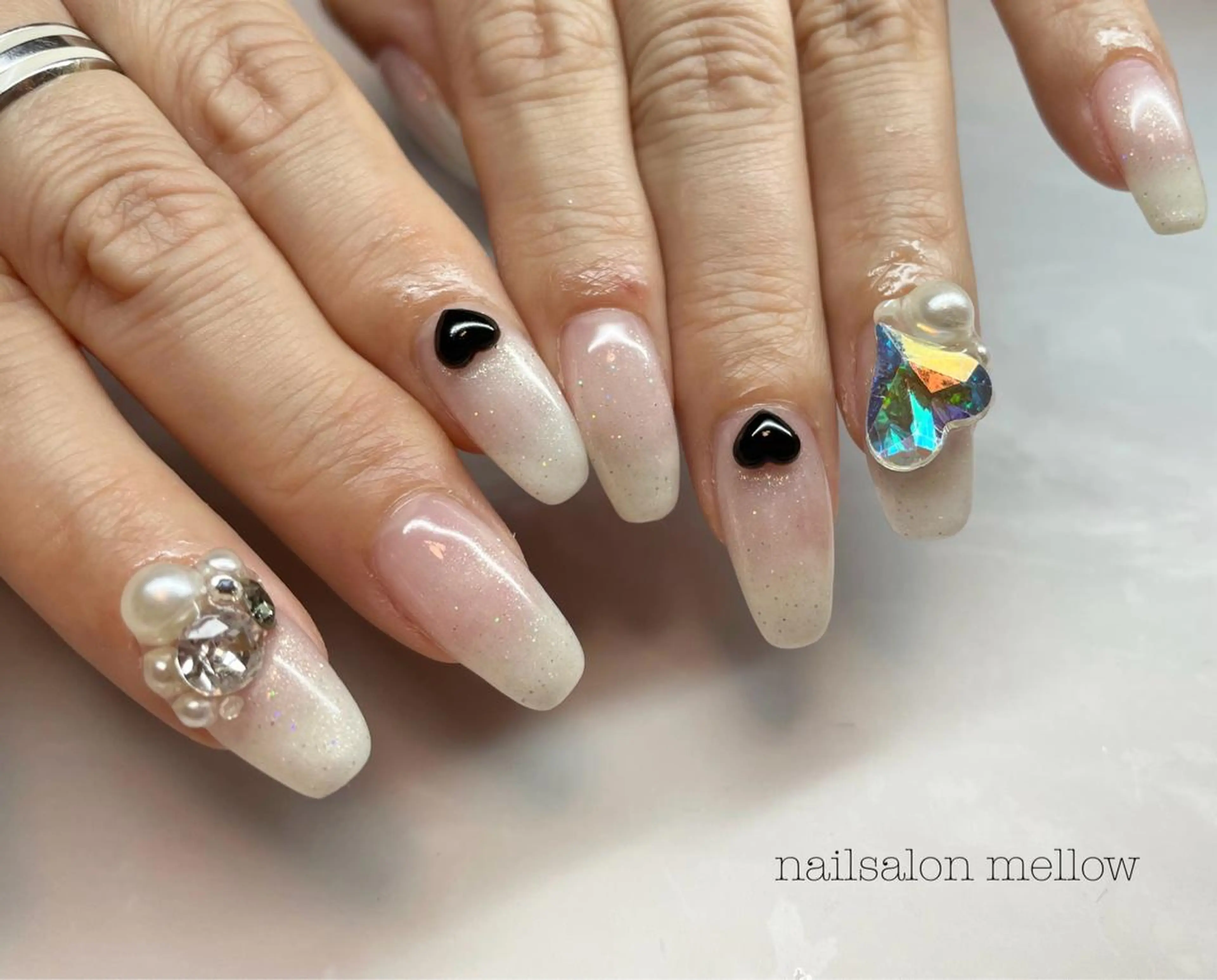 ネイル グラデーション ラメ(グリッター) ラメグラデーション ホワイト 大山 浩美のネイルデザイン