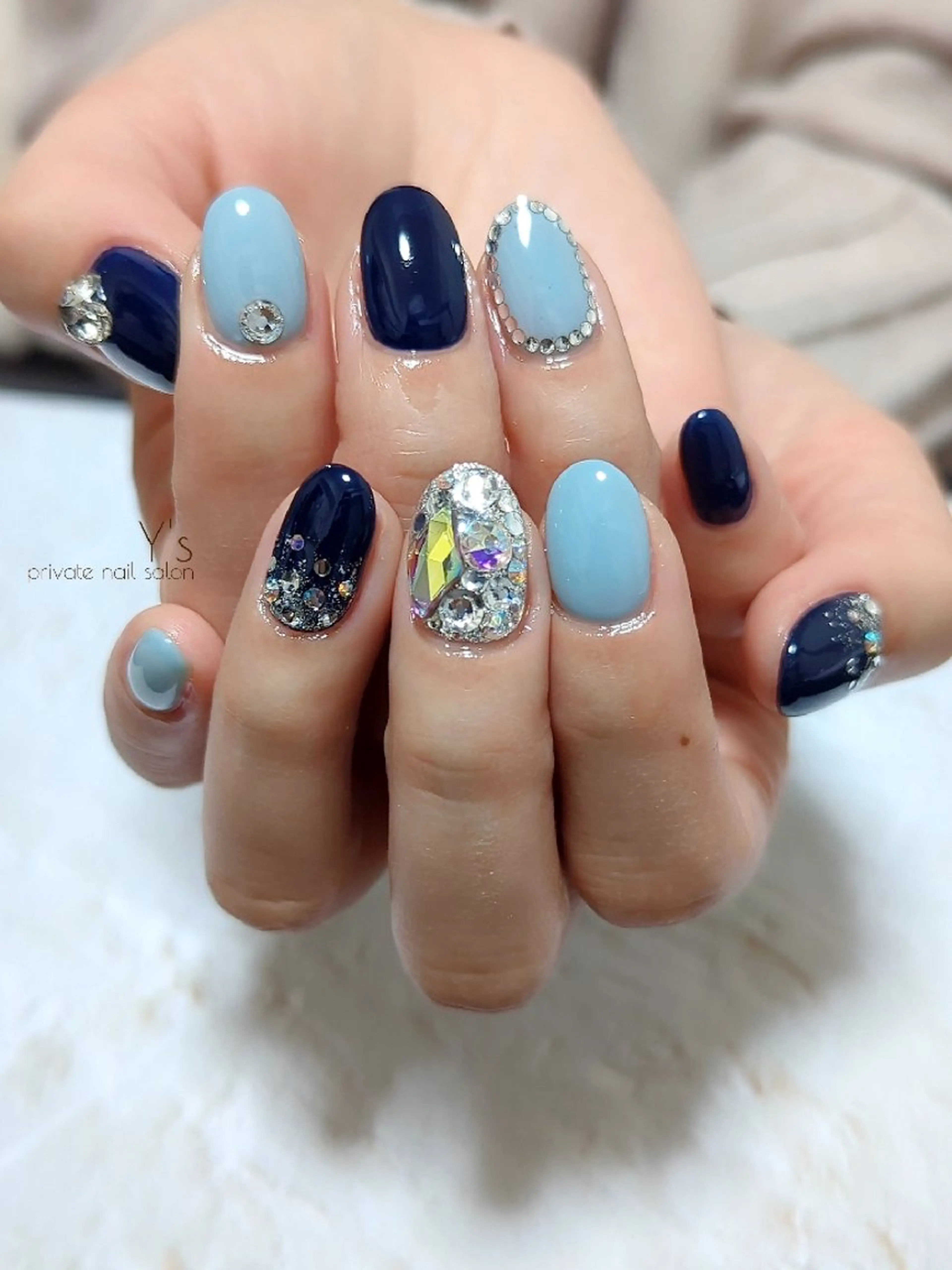 ネイル ハンドネイル YUMI NAGAI  のネイルデザイン