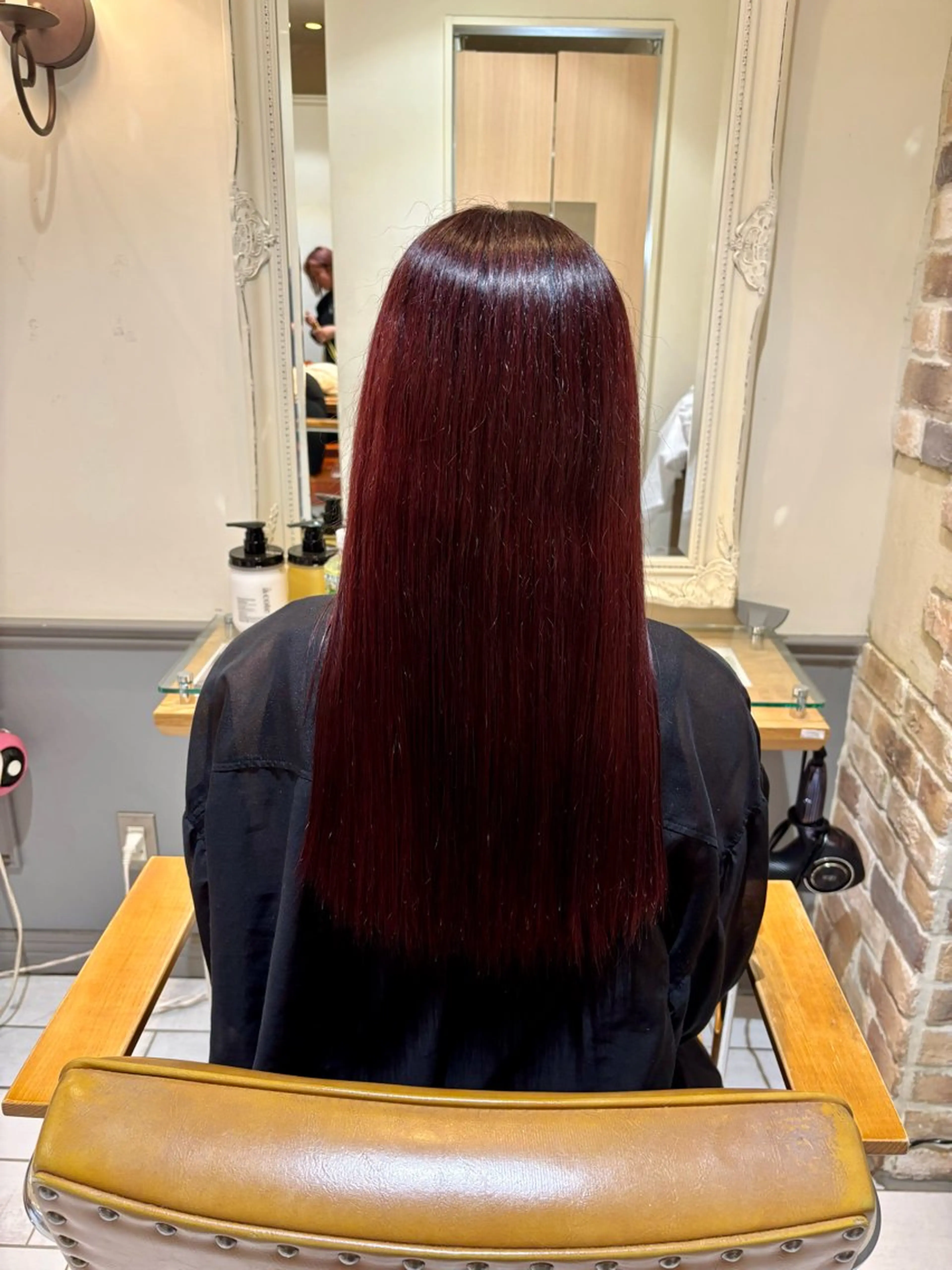 ロング カラー レッドカラー ヘアカラー トリートメント Noel .⋆𝜗𝜚のヘアスタイル