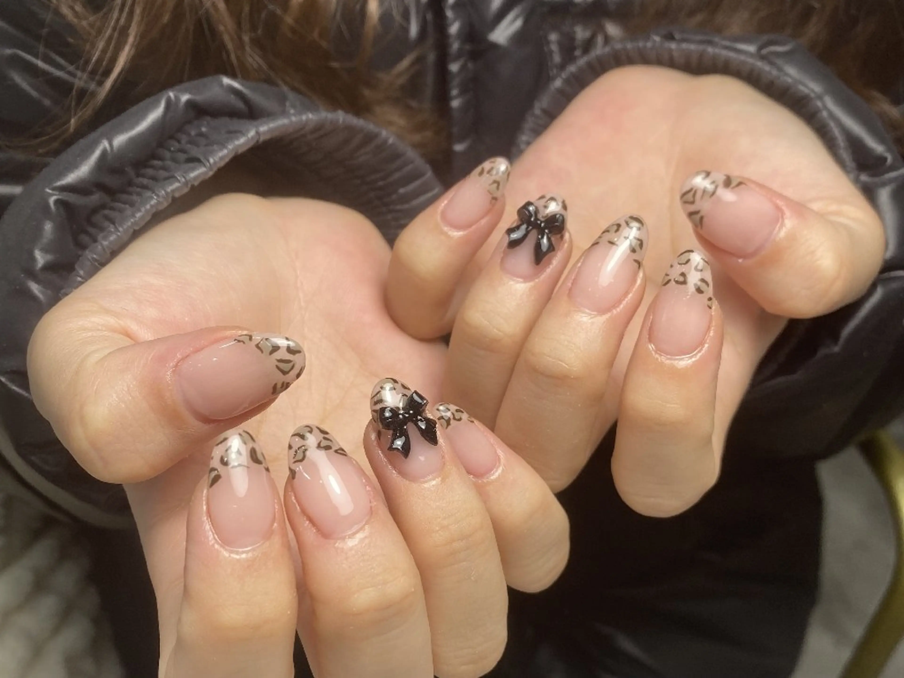 ネイル チークネイル フレンチネイル ジェルネイル ガラスフレンチ キラキラネイル ハンドネイル UM Nail Salonのネイルデザイン